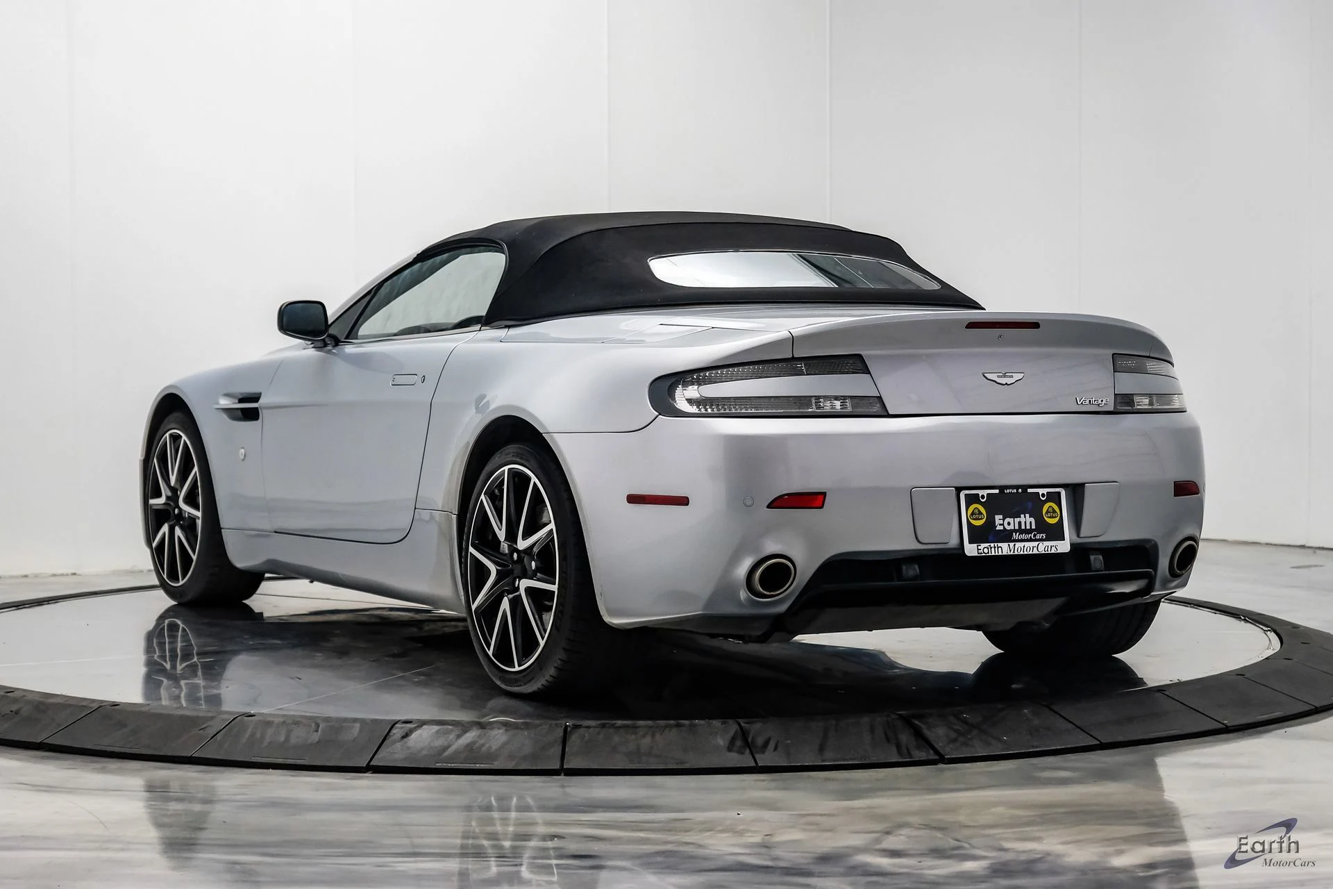 mph011_3079700317_eb8558339ce92ecf394eb73067472727x_bbccb06769