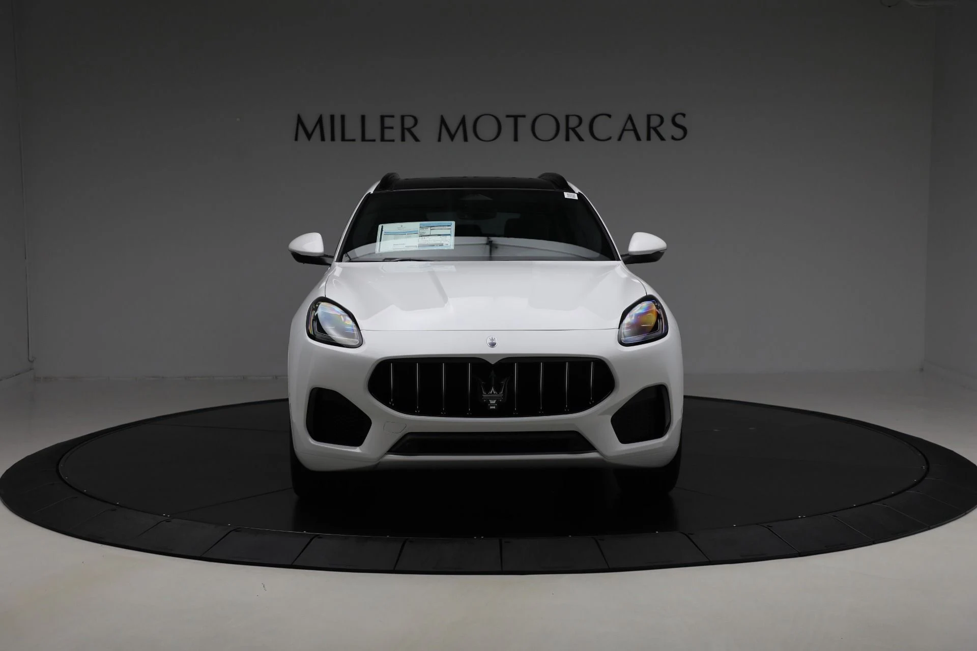 mph011_3084091356_New_2025_Maserati_Grecale_205b72cf1f