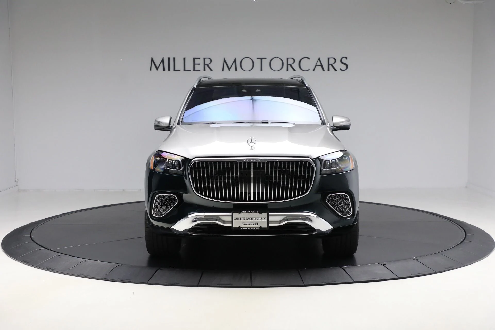 mph011_3087327816_Used_2024_Mercedes_Benz_Maybach_GLS_600_4_MATIC_1763566365_901b79b655