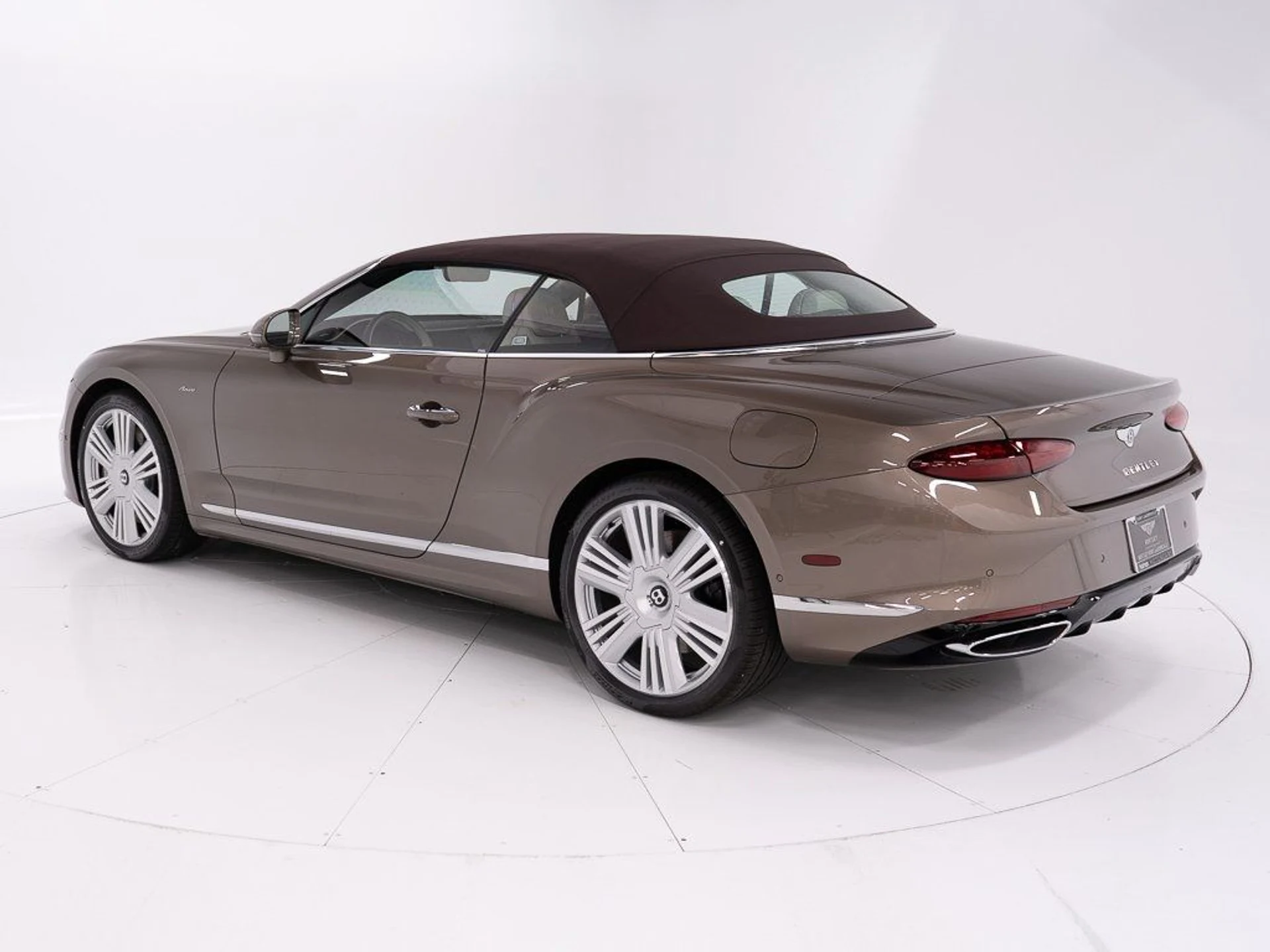 mph011_3099957835_18737171b1d6c943818f48ea03fc965b_b6c852180c