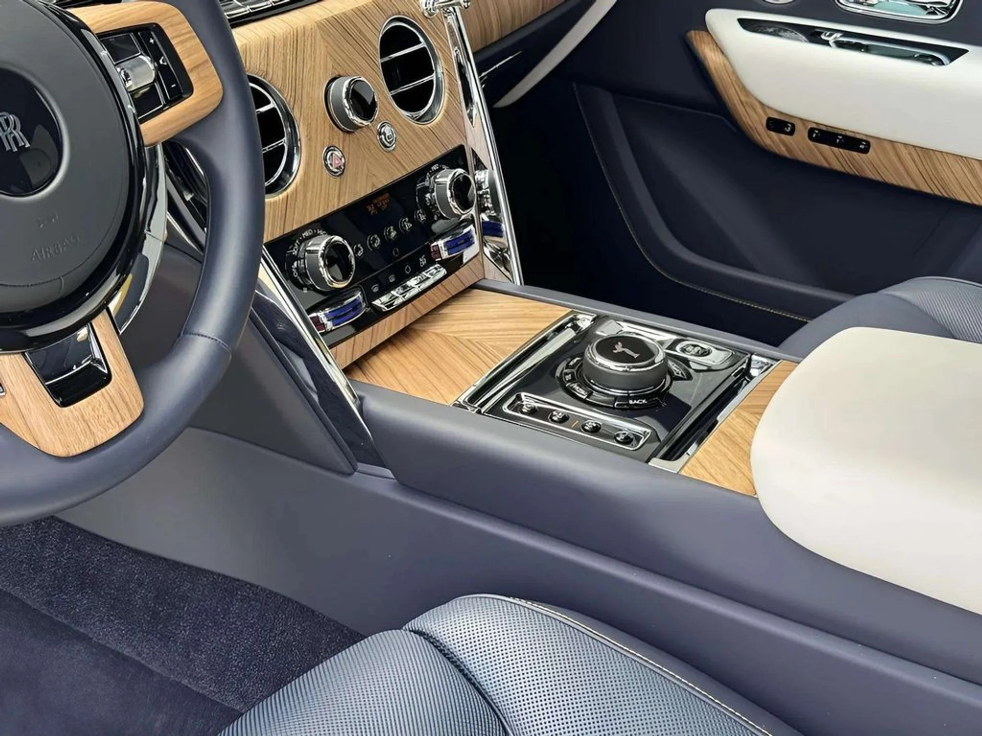 mph011_3106446163_8047ec08a6ac6b5cad2bf5401bd79025x_0202afdb47