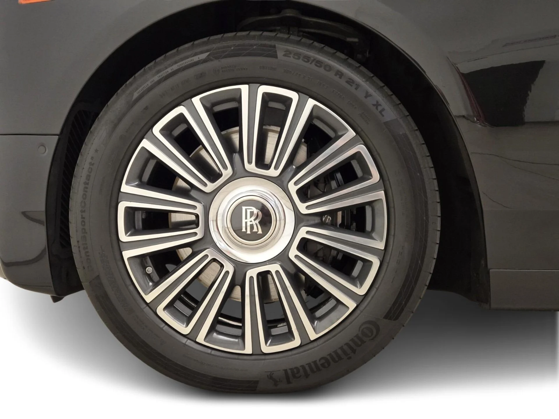 mph011_3120971717_Used_2020_Rolls_Royce_Phantom_1759992225_431ae69eb7