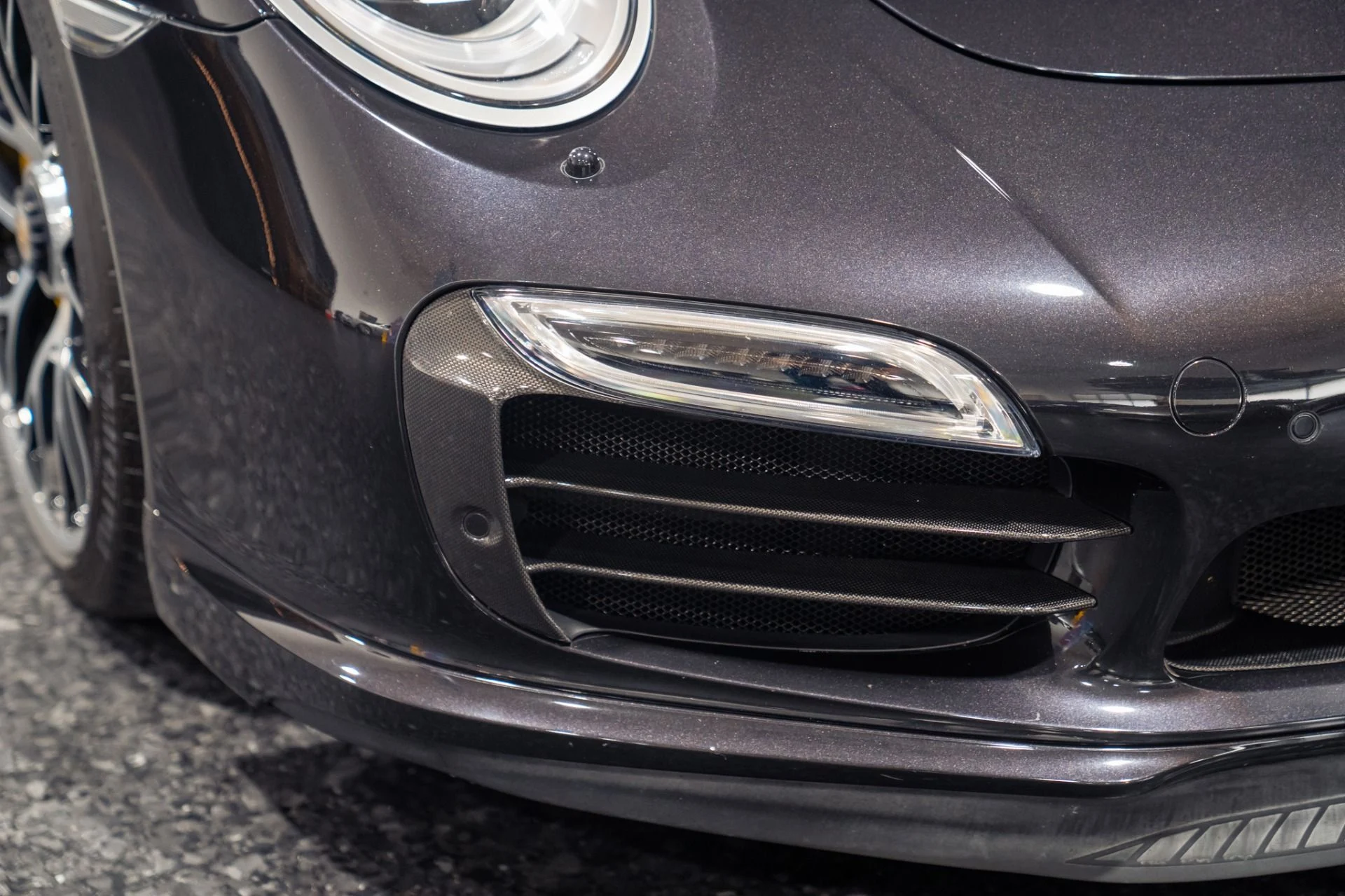 mph011_3121893560_Used_2014_Porsche_911_Turbo_S_Full_Carbon_Kit_1789225154_bede6a4fb9