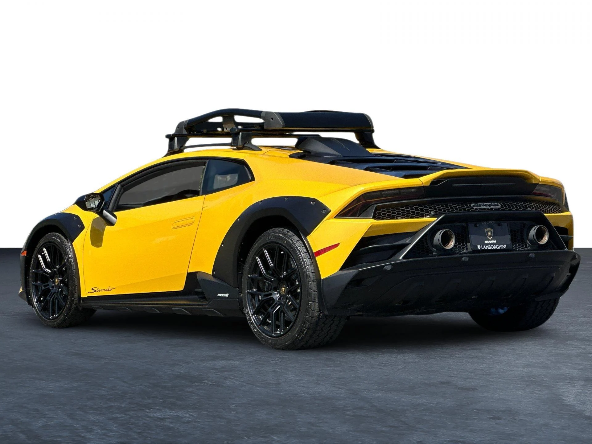 mph011_3123566275_Used_2023_Lamborghini_Huracan_Sterrato_Base_1747423536_08550a46b9
