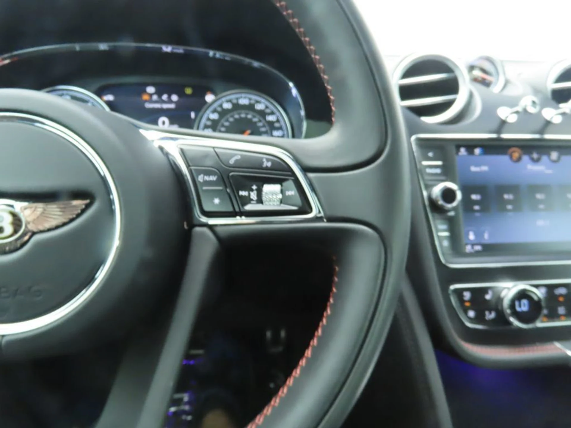 mph011_3128071912_used_2019_bentley_bentayga_v8awd_8119_22926771_12_1024_3e642842d1