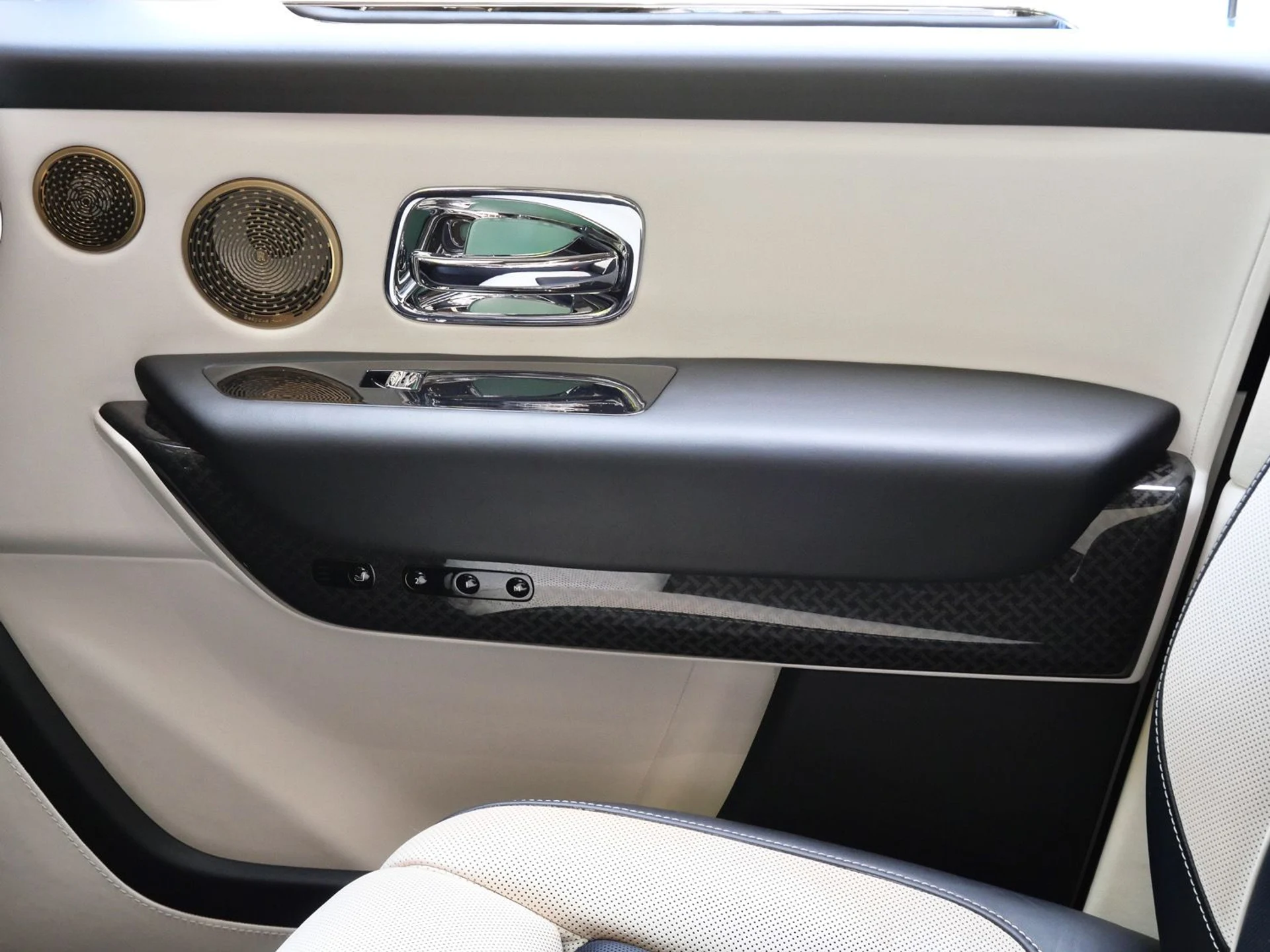 mph011_3128808599_c3439573ae58e2b86a3bf439e05e99a1x_a31df91ce9