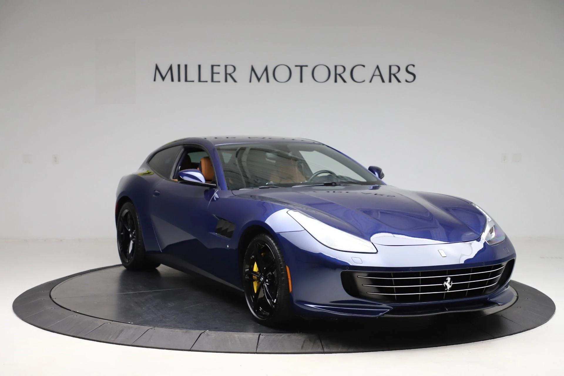mph011_3131296957_Used_2017_Ferrari_GTC_4_Lusso_dea049bca2