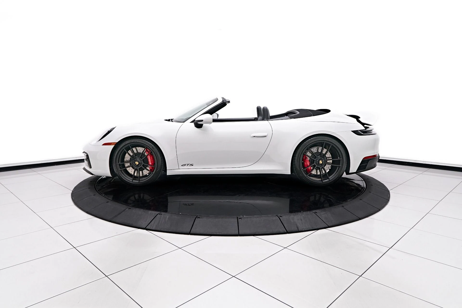 mph011_3131517774_Used_2023_Porsche_911_Carrera_GTS_1750549275_d868509a6c
