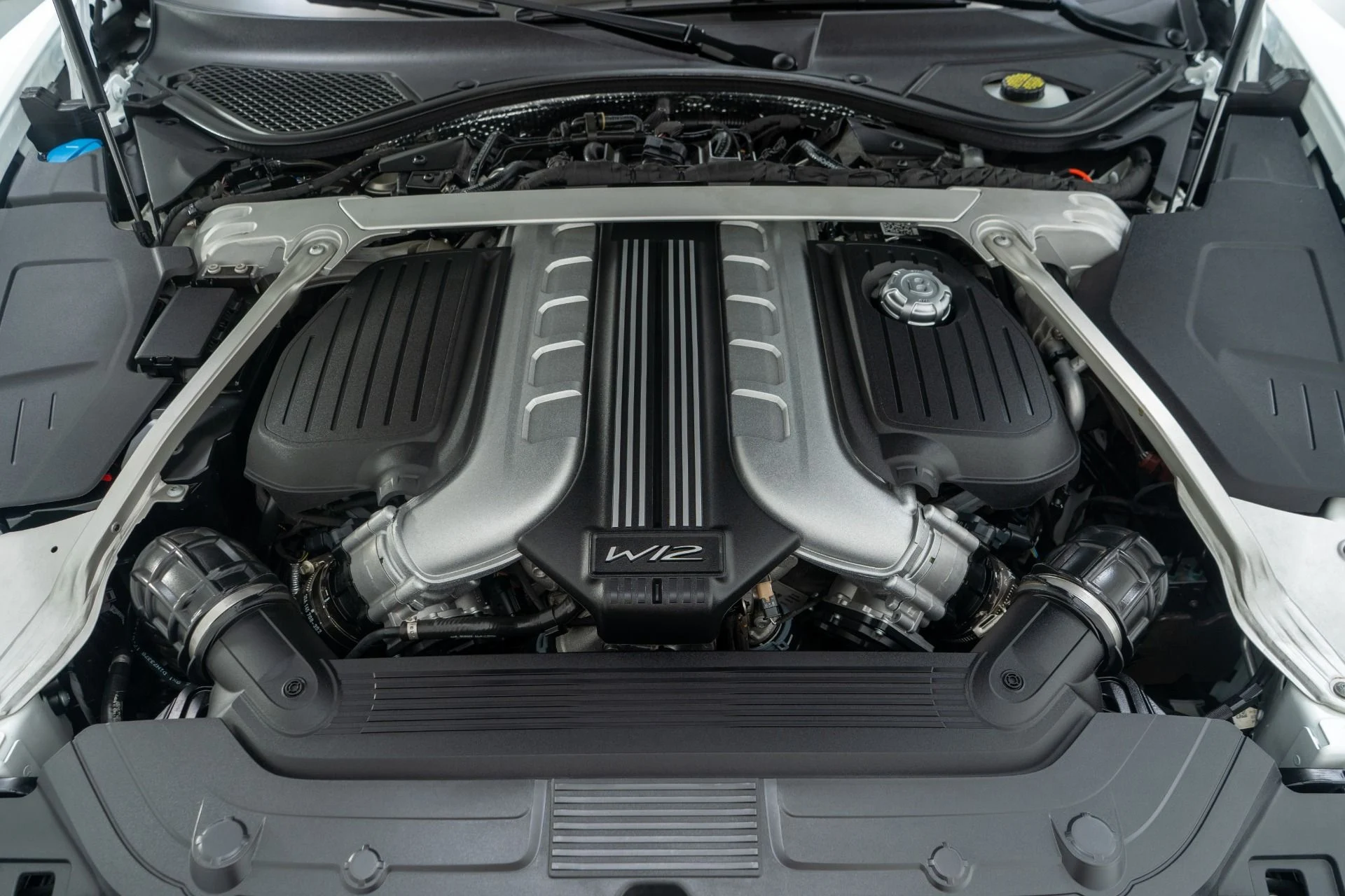 mph011_3141162579_Used_2022_Bentley_Continental_GT_Speed_W12_Power_Rotating_Display_Blackline_Specification_1771438212_81225cadac