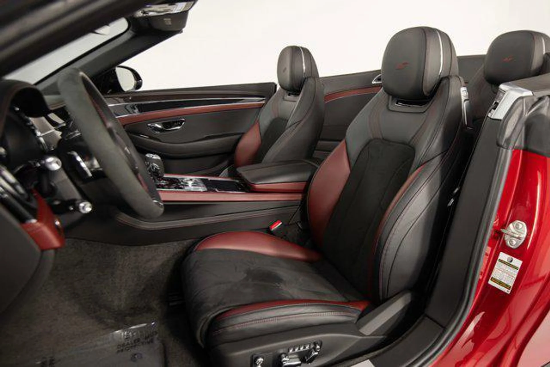 mph011_3146206071_Phg8_XU_9_Zhn7_T1n_G_Qg0_WOJ_4v_AVU_1336b9e29d