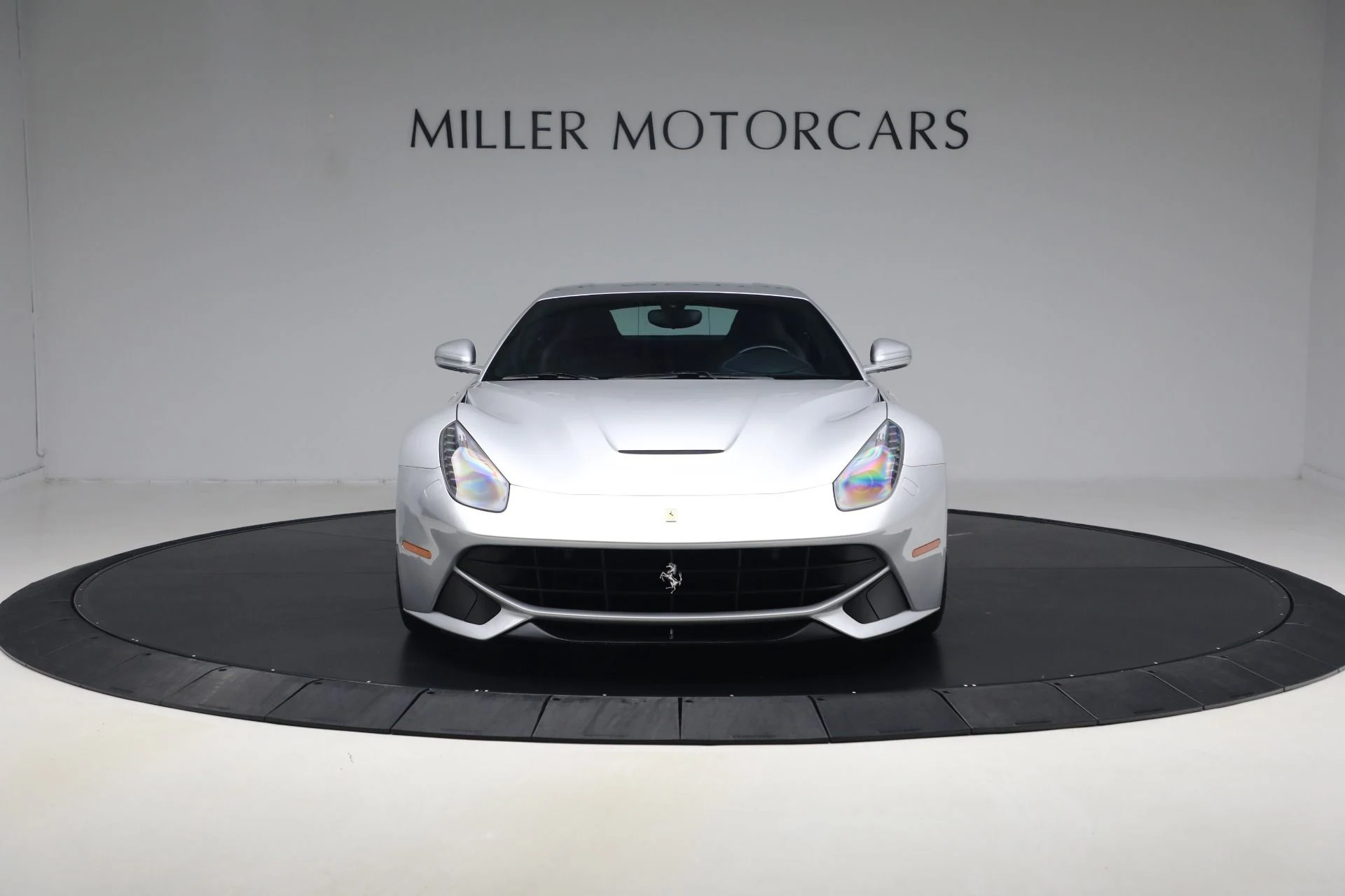 mph011_3148990275_Used_2014_Ferrari_F12berlinetta_1789580731_757b11e3ab