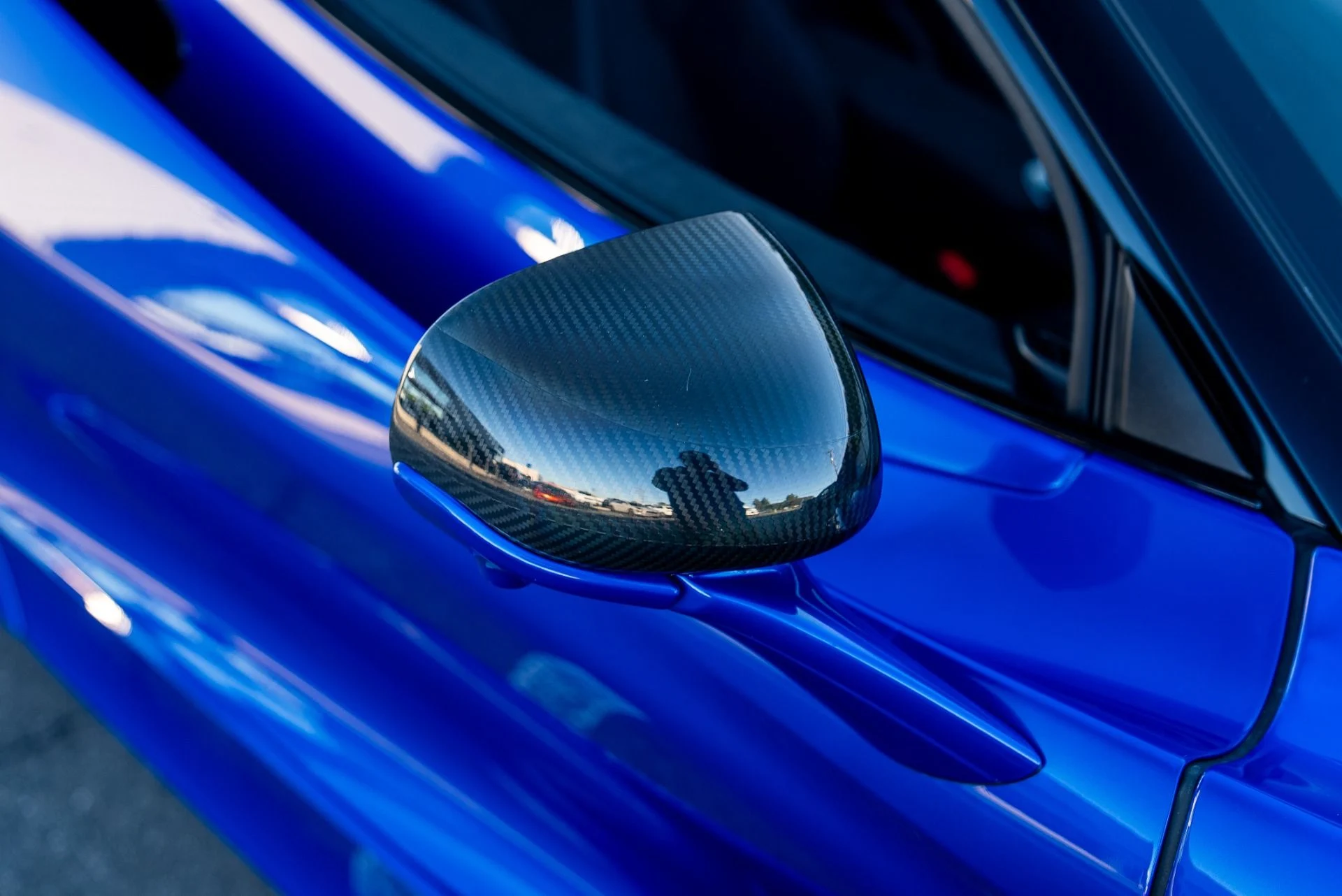 mph011_3150904454_Used_2024_Mc_Laren_750_S_Spider_1764028918_0eafd22eb8