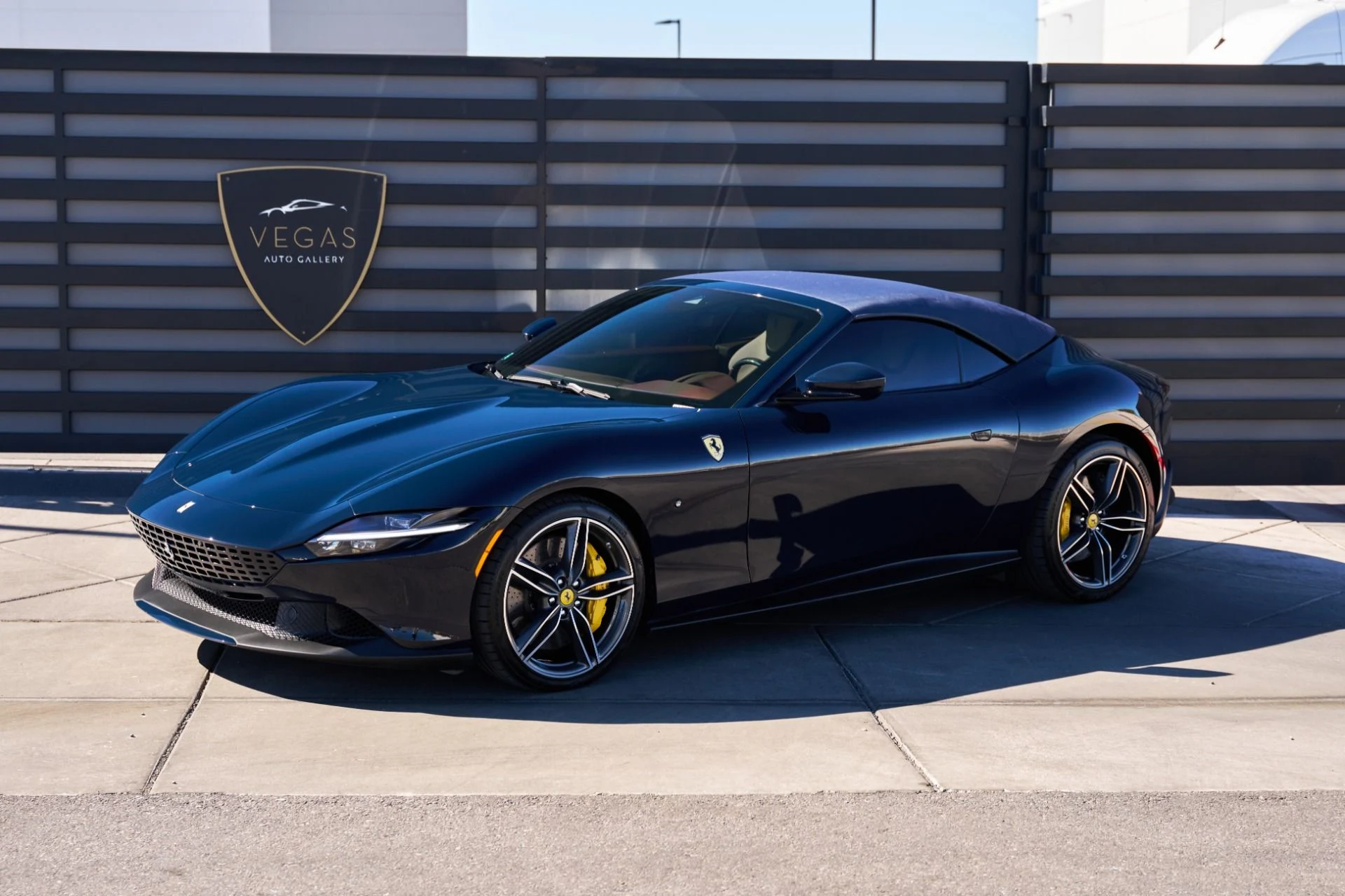 mph011_3157780015_Used_2025_Ferrari_Roma_Base_1793055993_f3496c448a