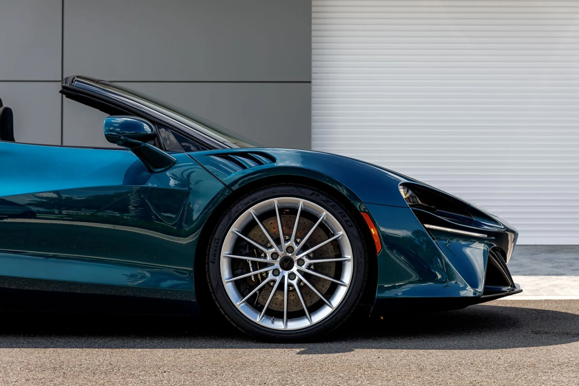 mph011_315919135_587_p12_l_24964898f4