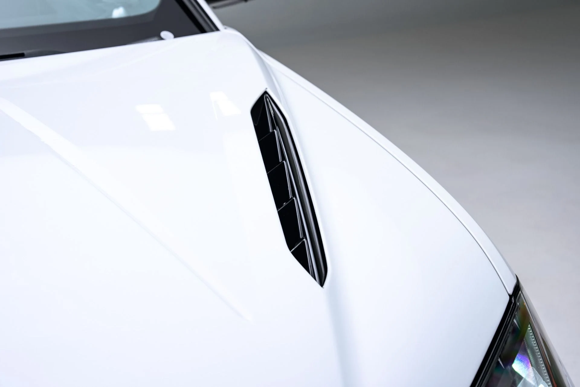 mph011_316143812_Used_2023_Lamborghini_Urus_S_1776203789_46d77ad84a