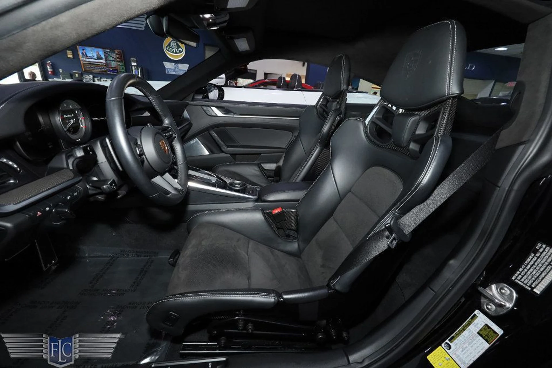 mph011_3167926714_used_2022_porsche_911_turboscoupe_6305_22972338_12_1024_6e6cfac2e4