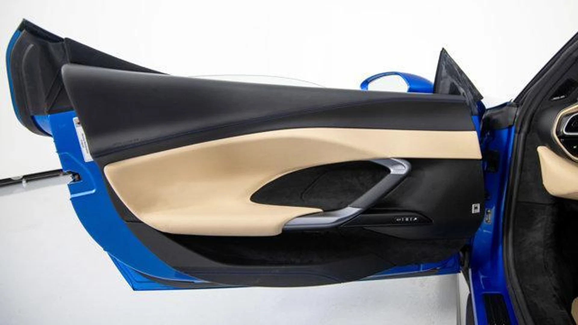 mph011_317951355_pg_Uh_B48_X_Pkry5s_C_Dghq4_J9v_U_Ww_I_5cea1840c0