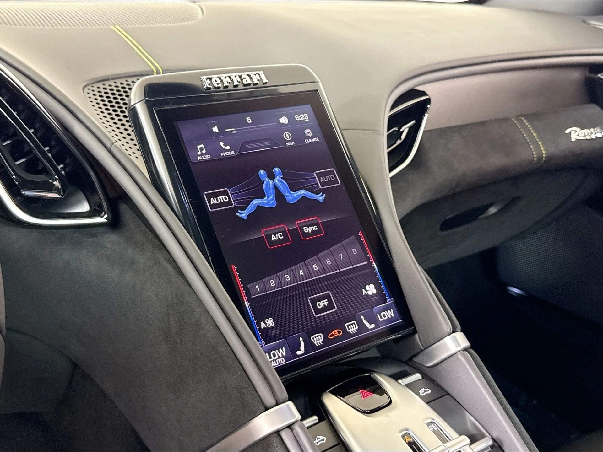 mph011_3180092322_2341afcd52b9e34e02e78b4546a80744_e1bac72439