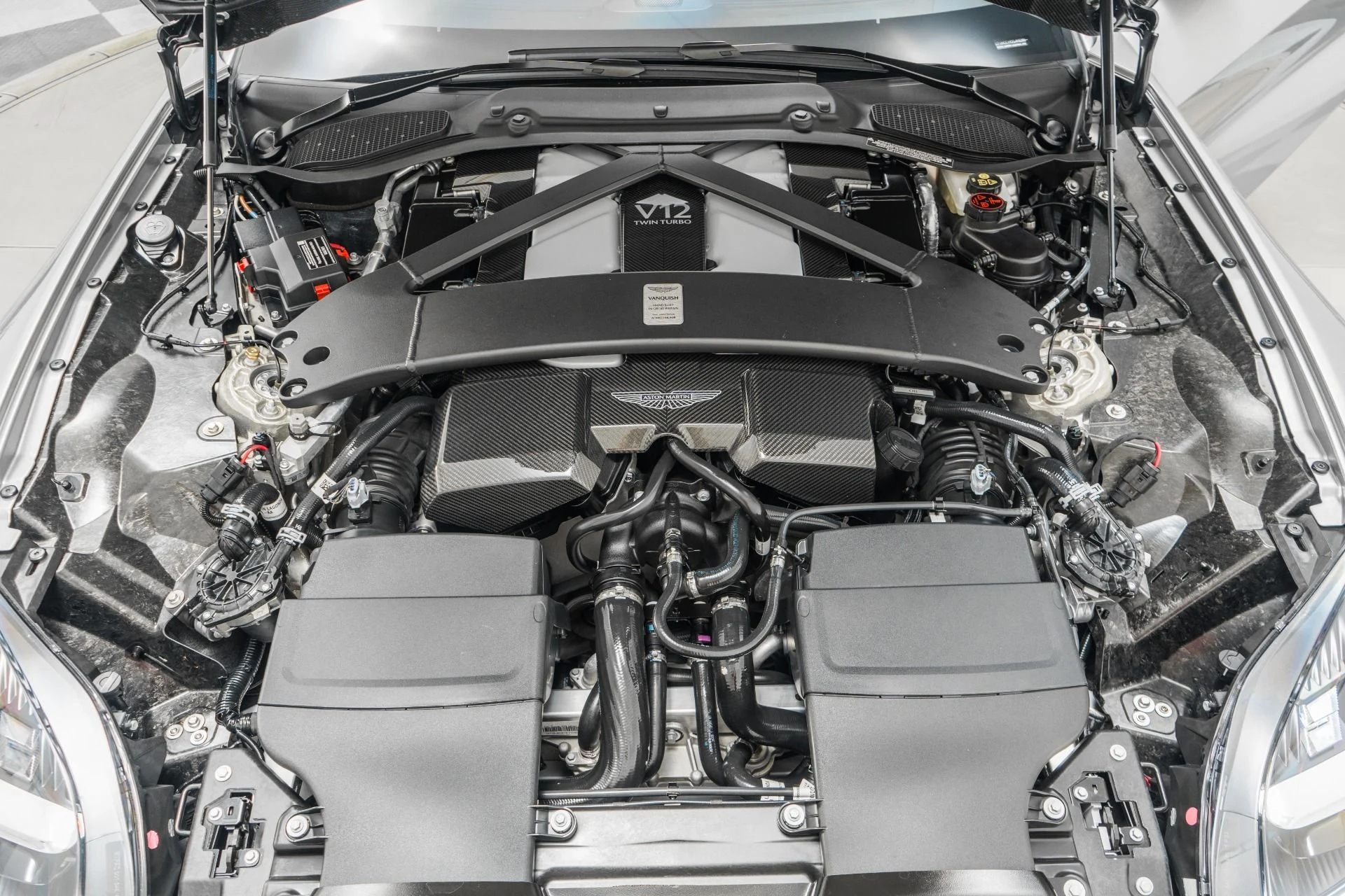 mph011_3181703269_Used_2025_Aston_Martin_Vanquish_552_K_MSRP_Titanium_Exhaust_Interior_Carbon_Pack_1772060483_a623e7fdb8