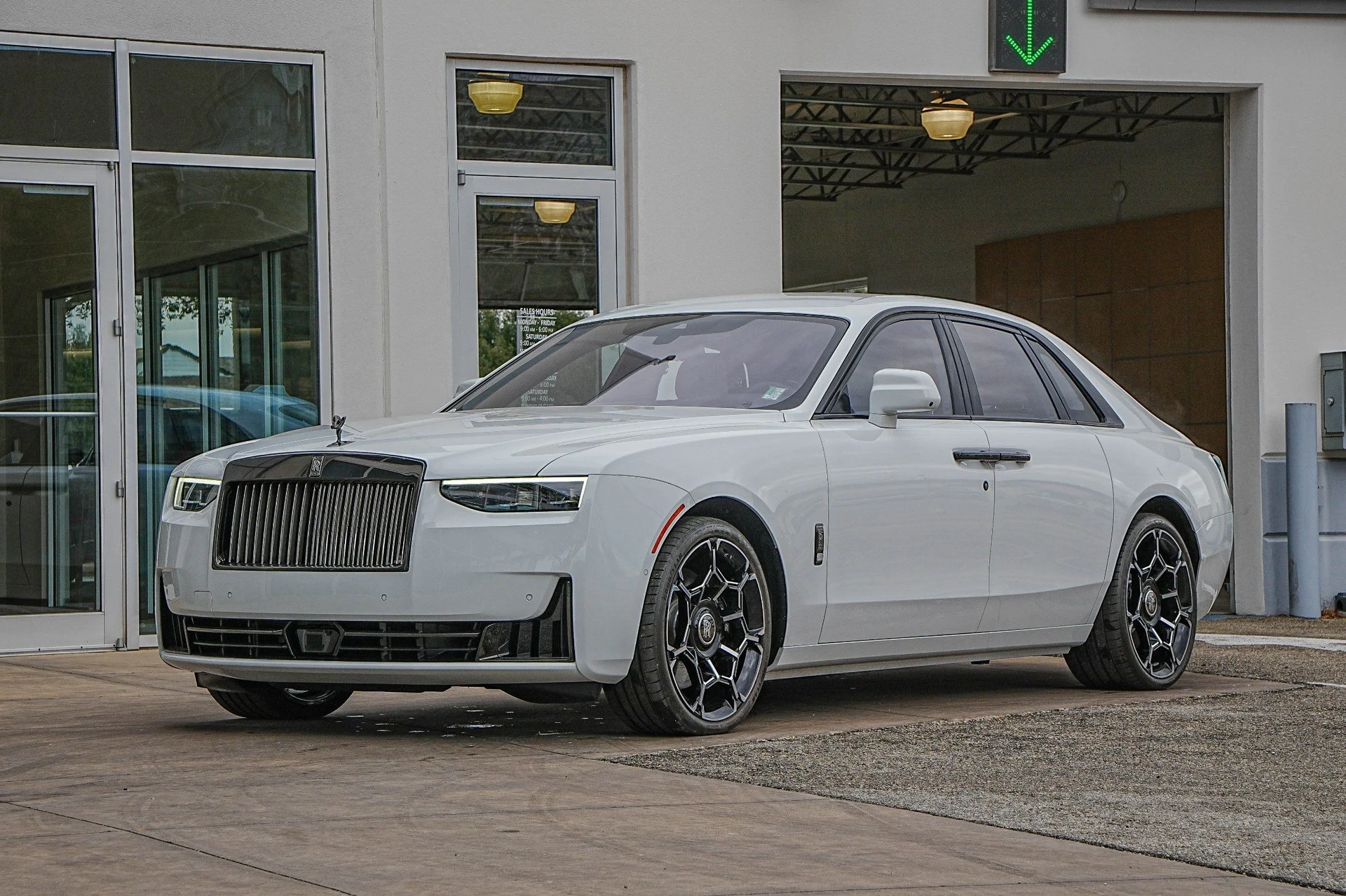 mph011_3182618971_Hi_Tech_Luxury_Imports_LLC_SCA_33_GZ_06_SU_228684_image_11_7169ae2bc0