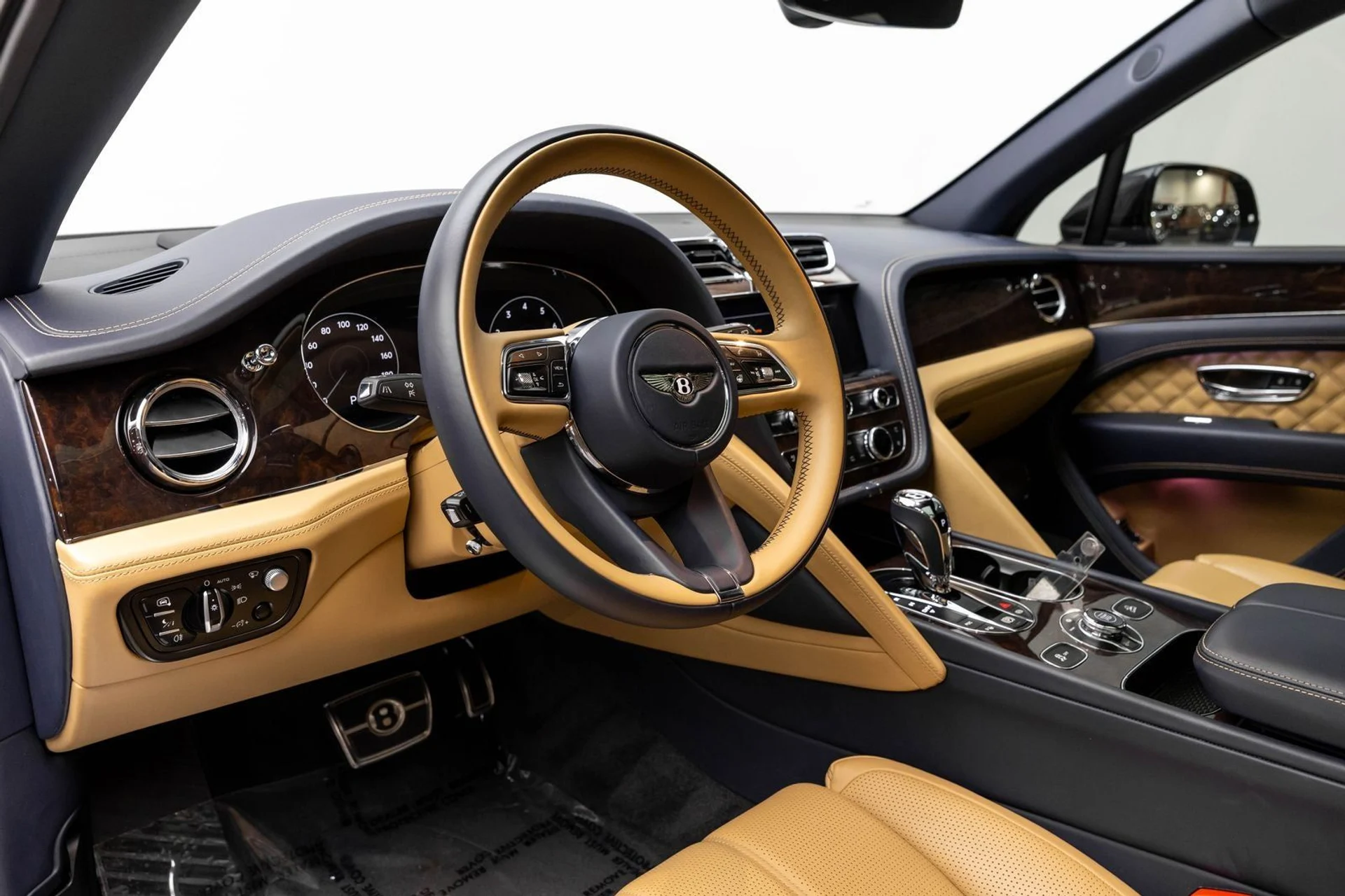 mph011_3189602915_12_e7a5b3875d