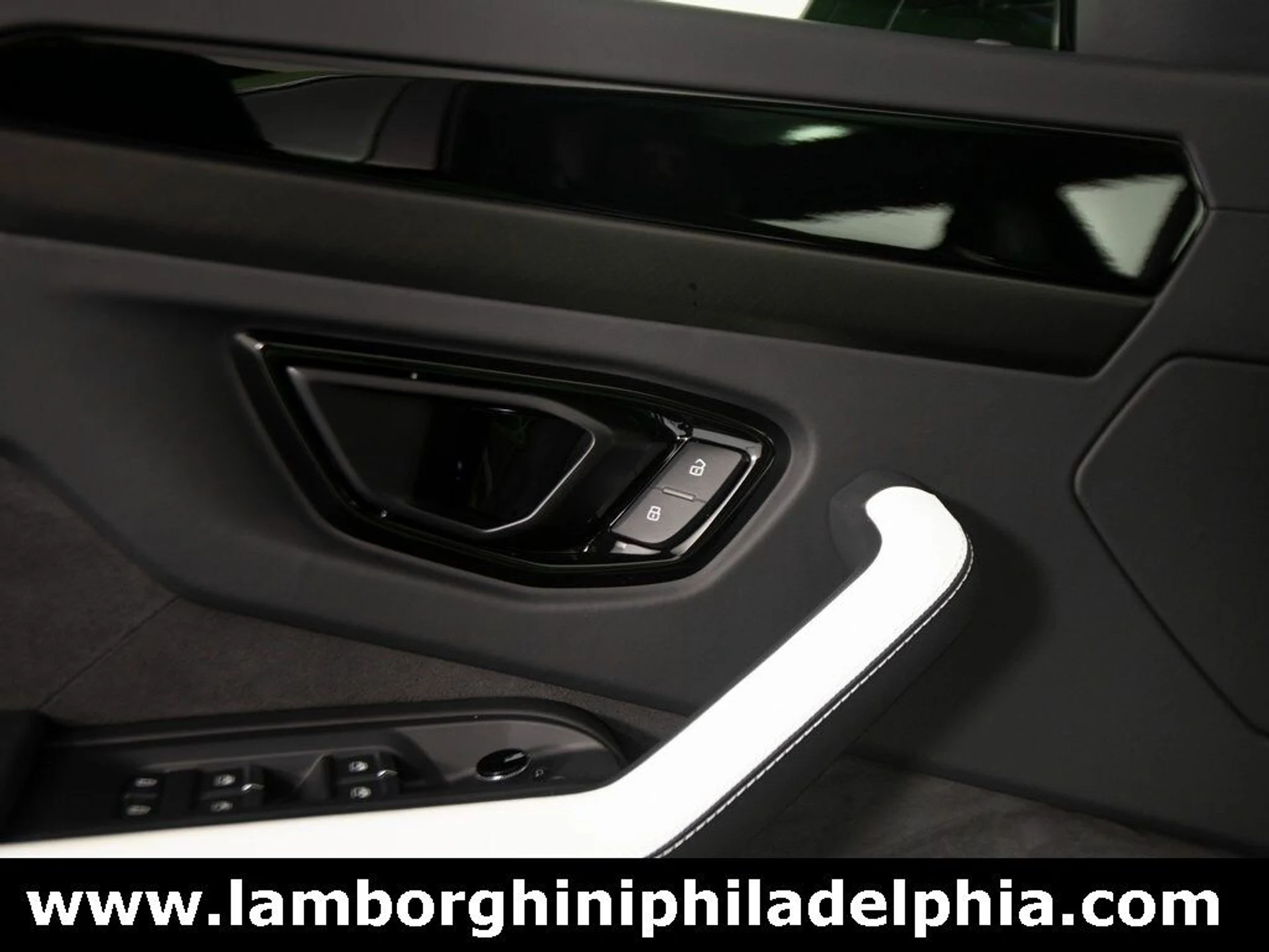 mph011_319689068_0df0adbc5843f2b3a64e09b1acb58a80x_af29c58d40