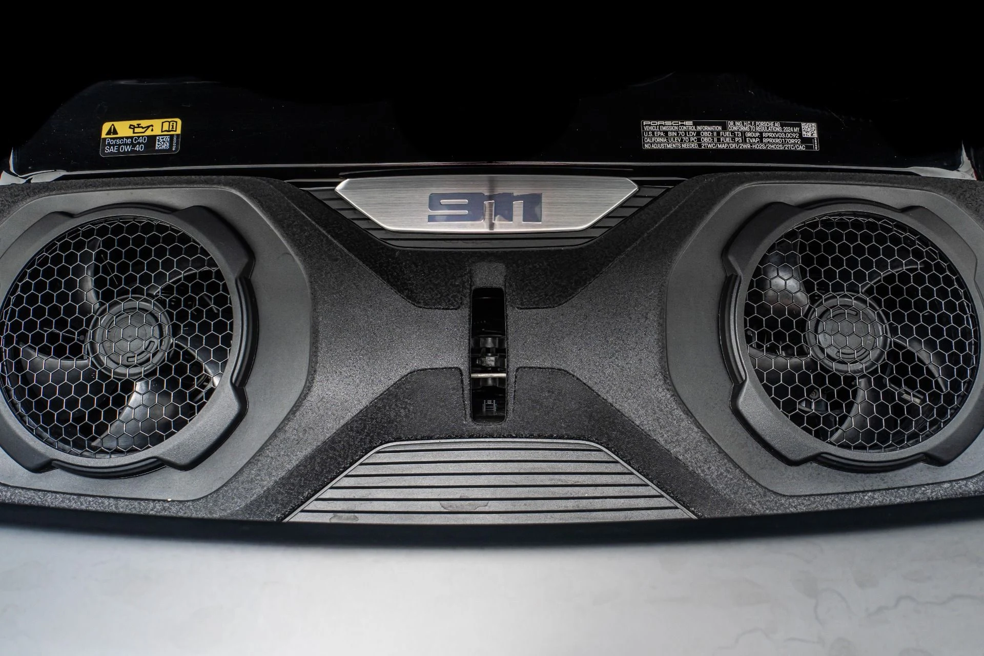 mph011_320754354_Used_2024_Porsche_911_Dakar_Martini_Livery_Carbon_Roof_570_of_2500_1777055109_609a08fb37