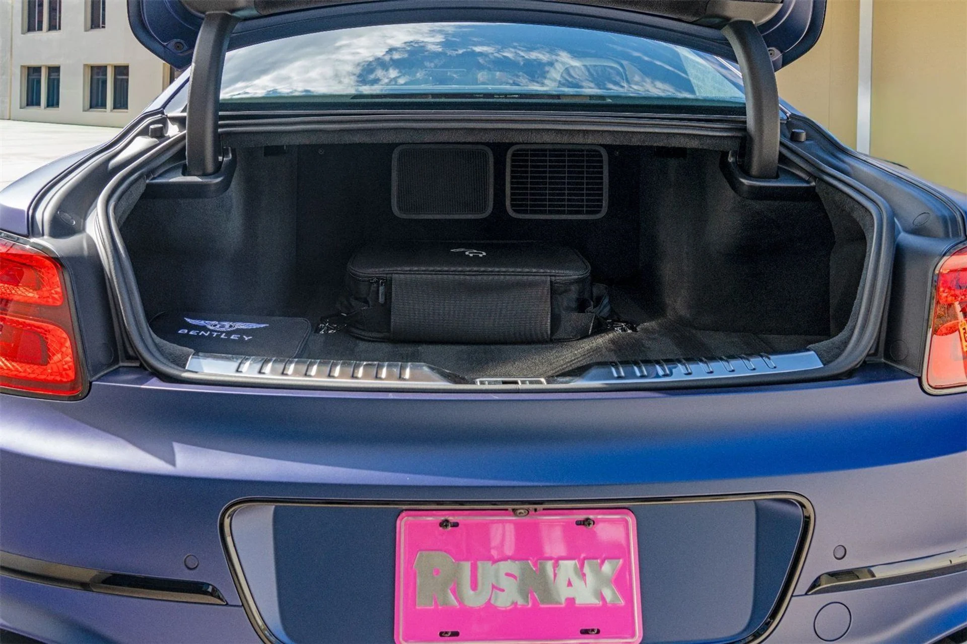 mph011_3225520278_03db106cf8b8178265f4825053adc58e_fe3cbba5c6