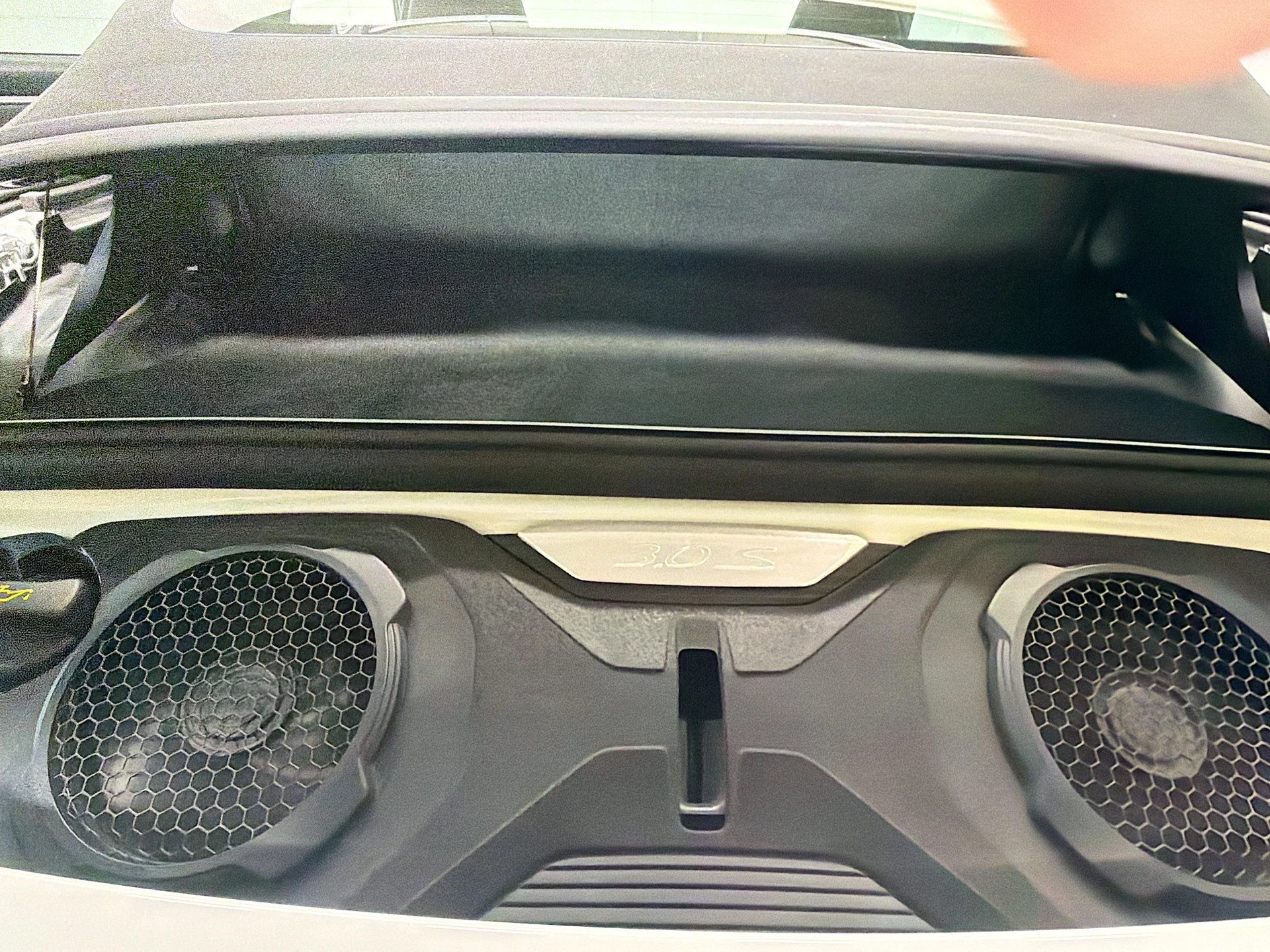 mph011_3226127387_2ea1d5a0601eb6f805cb1d6c6928083e_ee506df96d