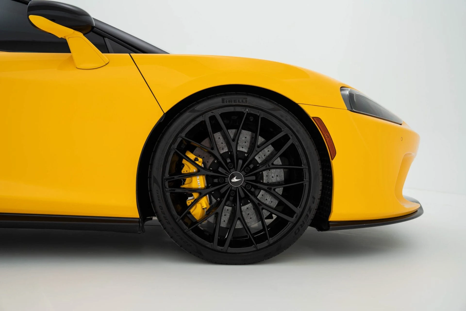 mph011_3226720930_Used_2023_Mc_Laren_GT_1774627643_547340605f