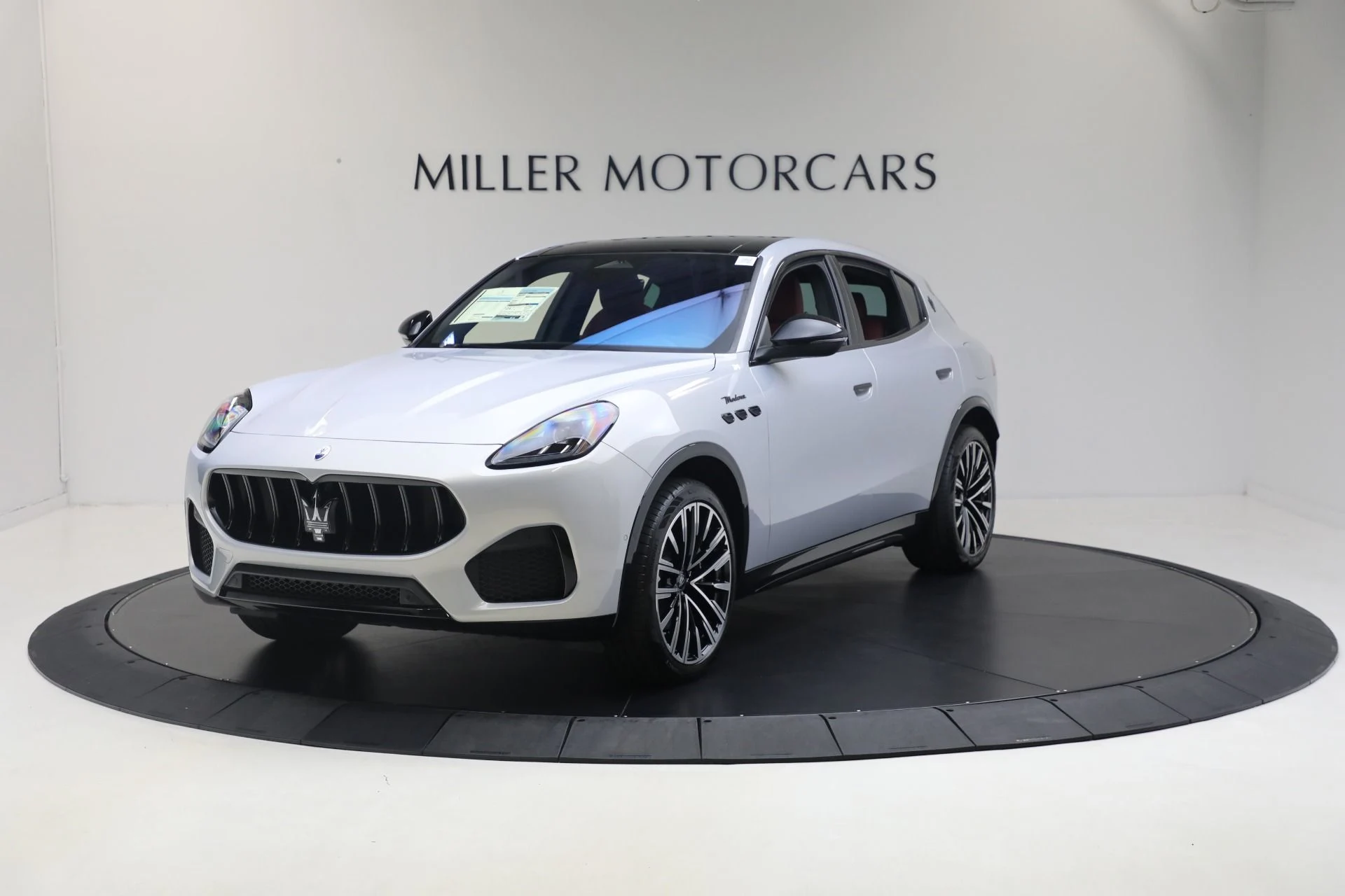mph011_3228459676_New_2025_Maserati_Grecale_Modena_1759768346_1674098d3b