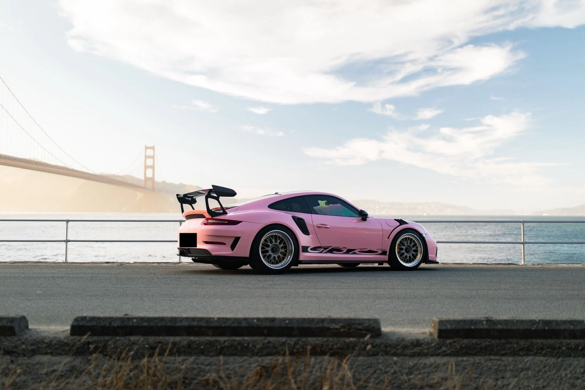 mph011_3233504891_Used_2019_Porsche_911_GT_3_RS_1758240938_6b6ba6bc26