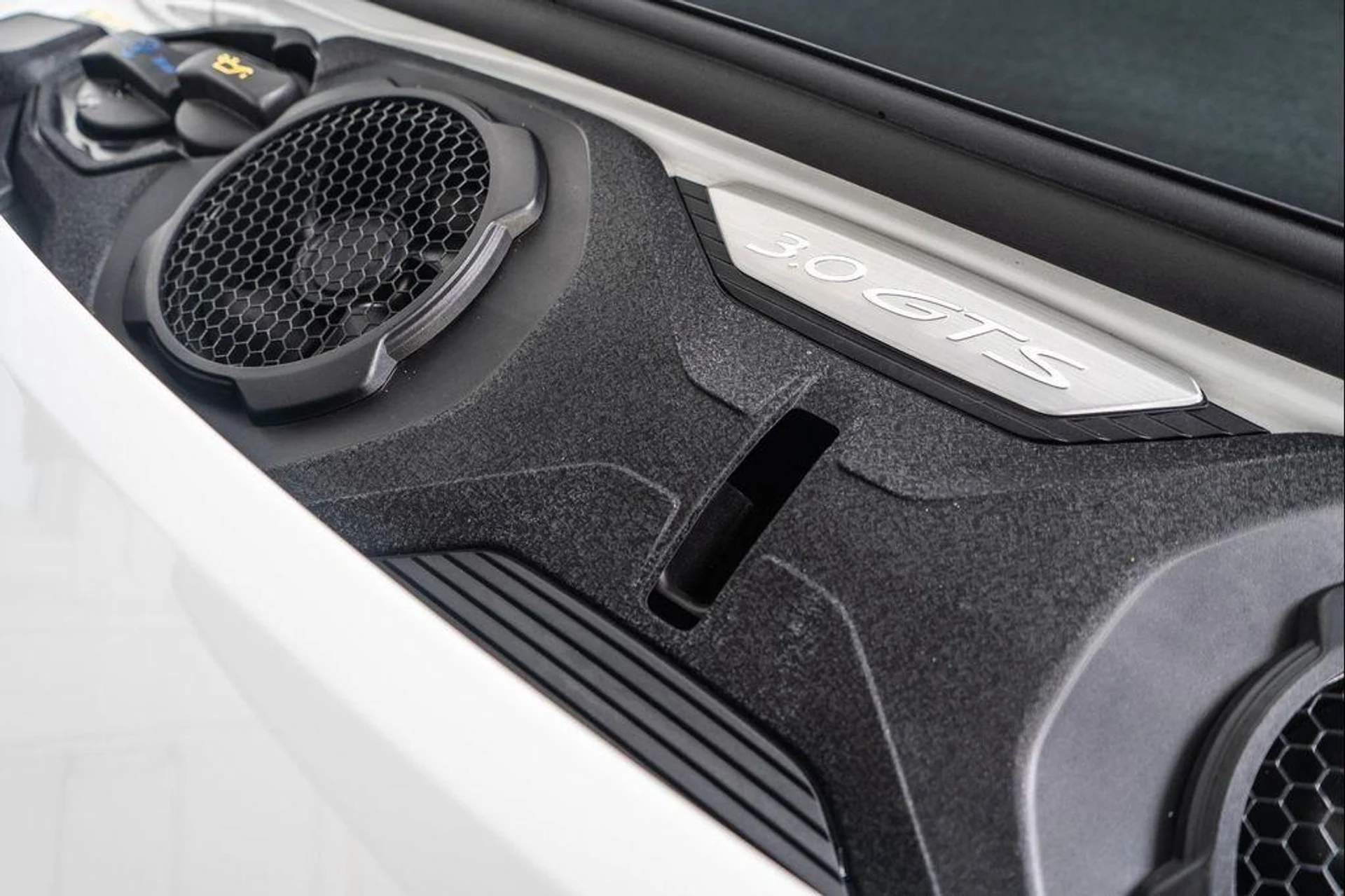 mph011_3233984206_6wyb_7k12_CV_25_B4559d_Zmy1xxg4_5a9f99a0fb