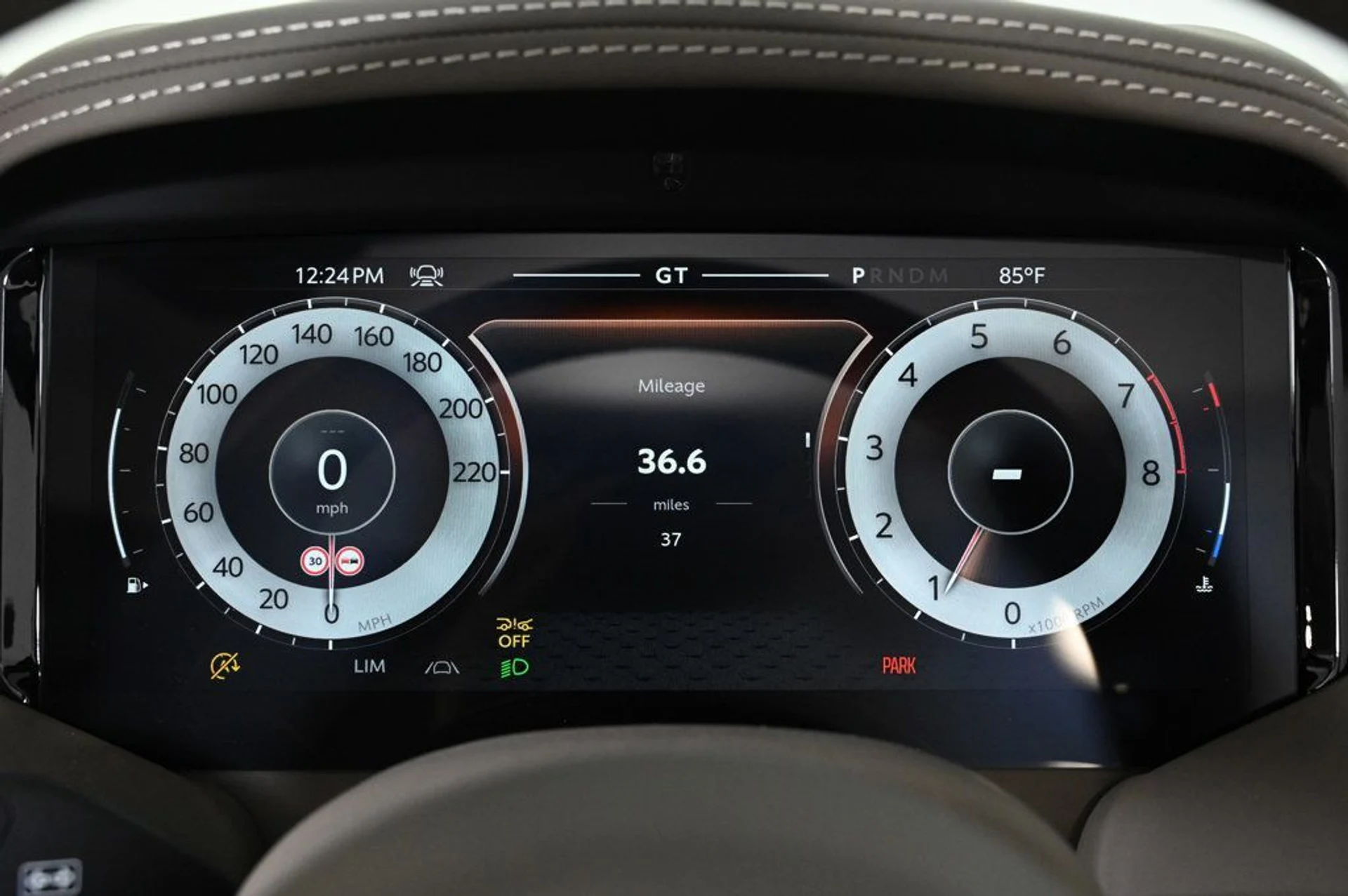 mph011_3234085051_new_2026_aston_martin_db12_11350_22928535_11_1024_3cea363156