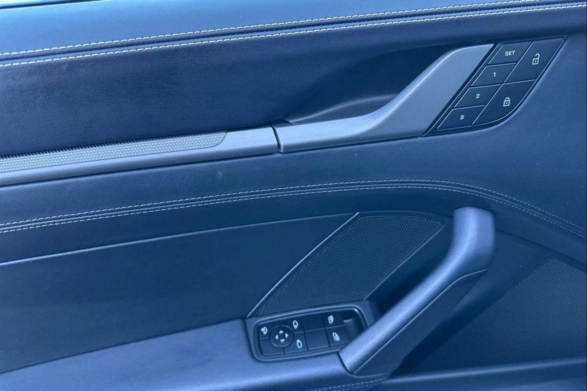 mph011_3239939666_X_u_Y_Ympho_Zxu_W_w_FBL_Xg_Lx_Asdc_147167c28d