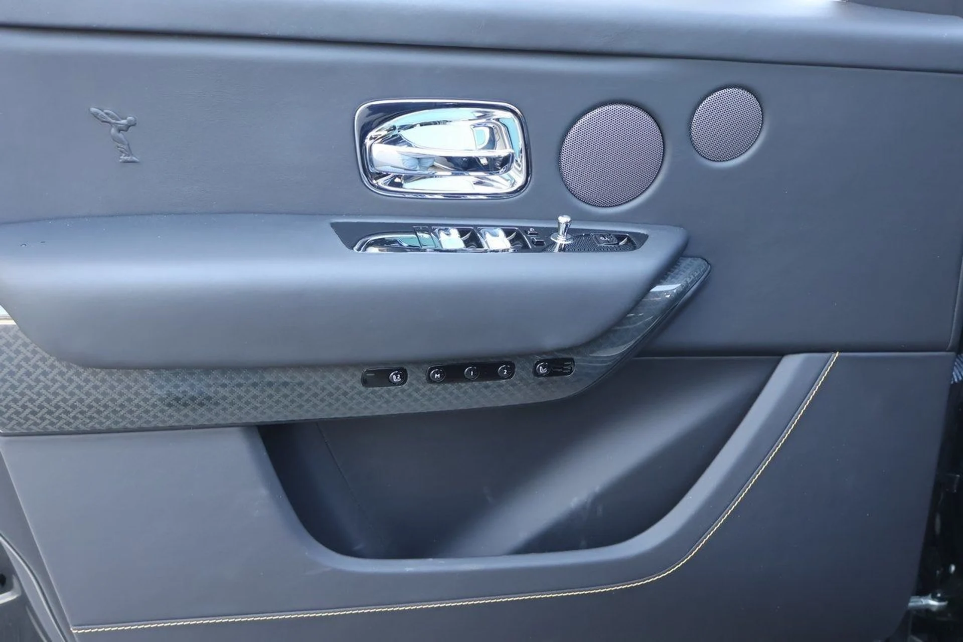 mph011_3240808268_12_0ede74240f