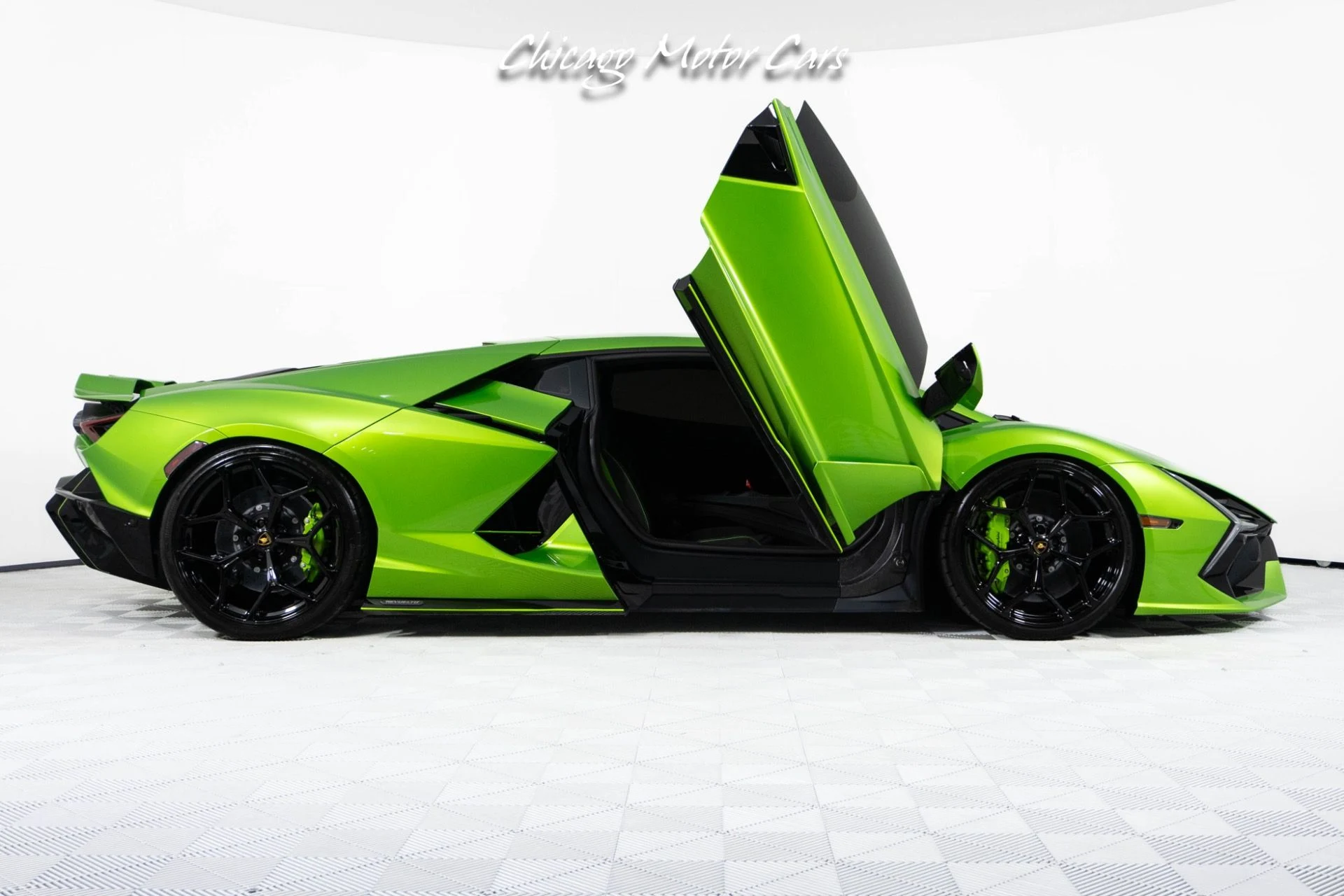 mph011_3240966144_12814_p12_l_8a67db1080