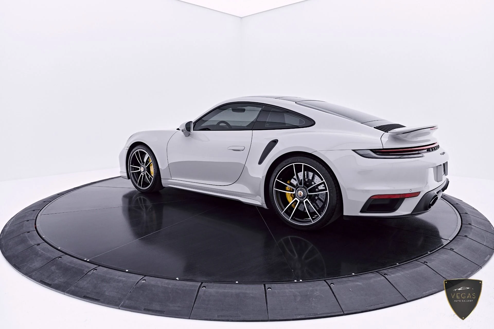 mph011_3242386352_Used_2022_Porsche_911_Turbo_S_1782757345_3c3bd653c4