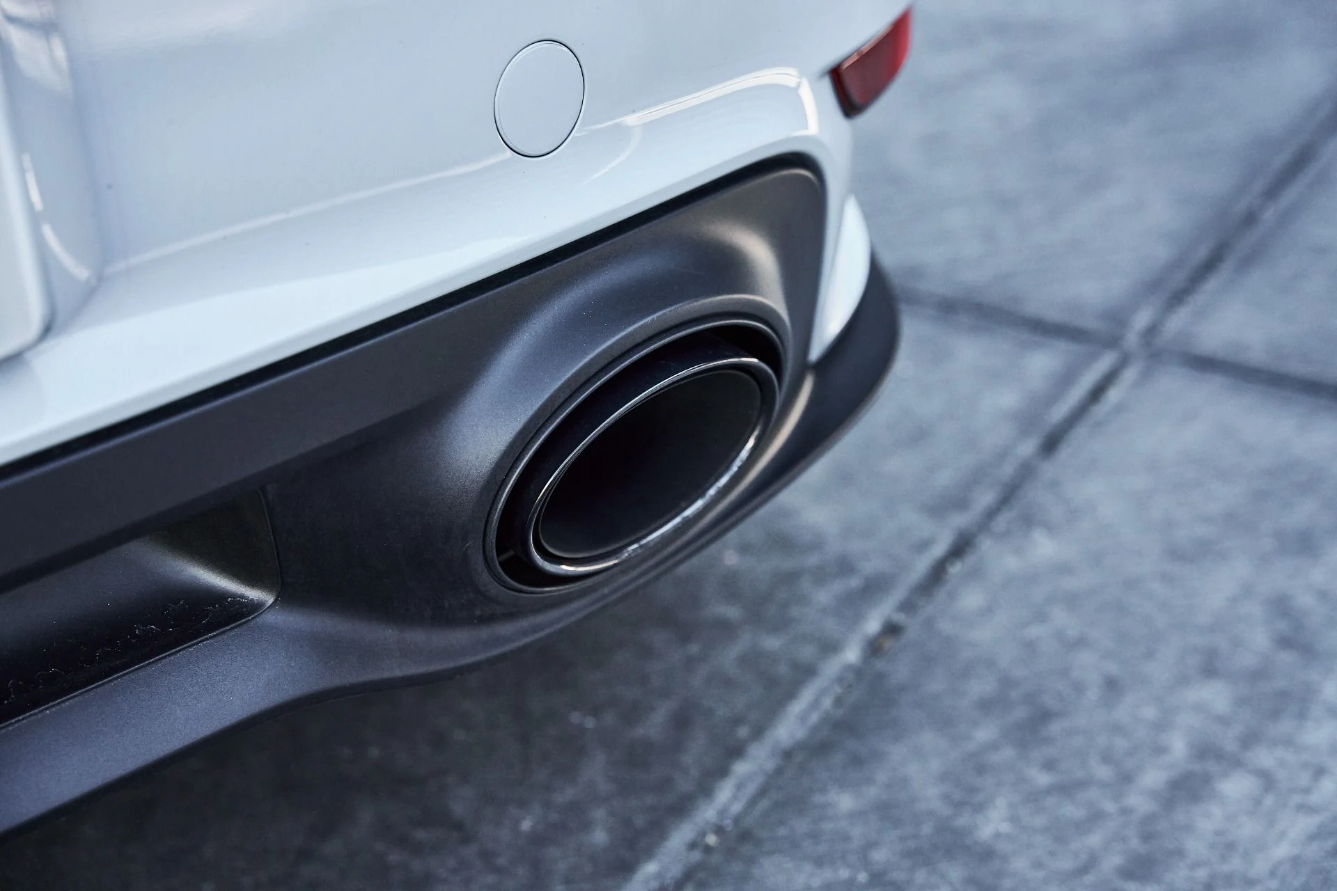 mph011_3243685435_Used_2023_Porsche_911_Turbo_S_1774403991_ce1da60ab8