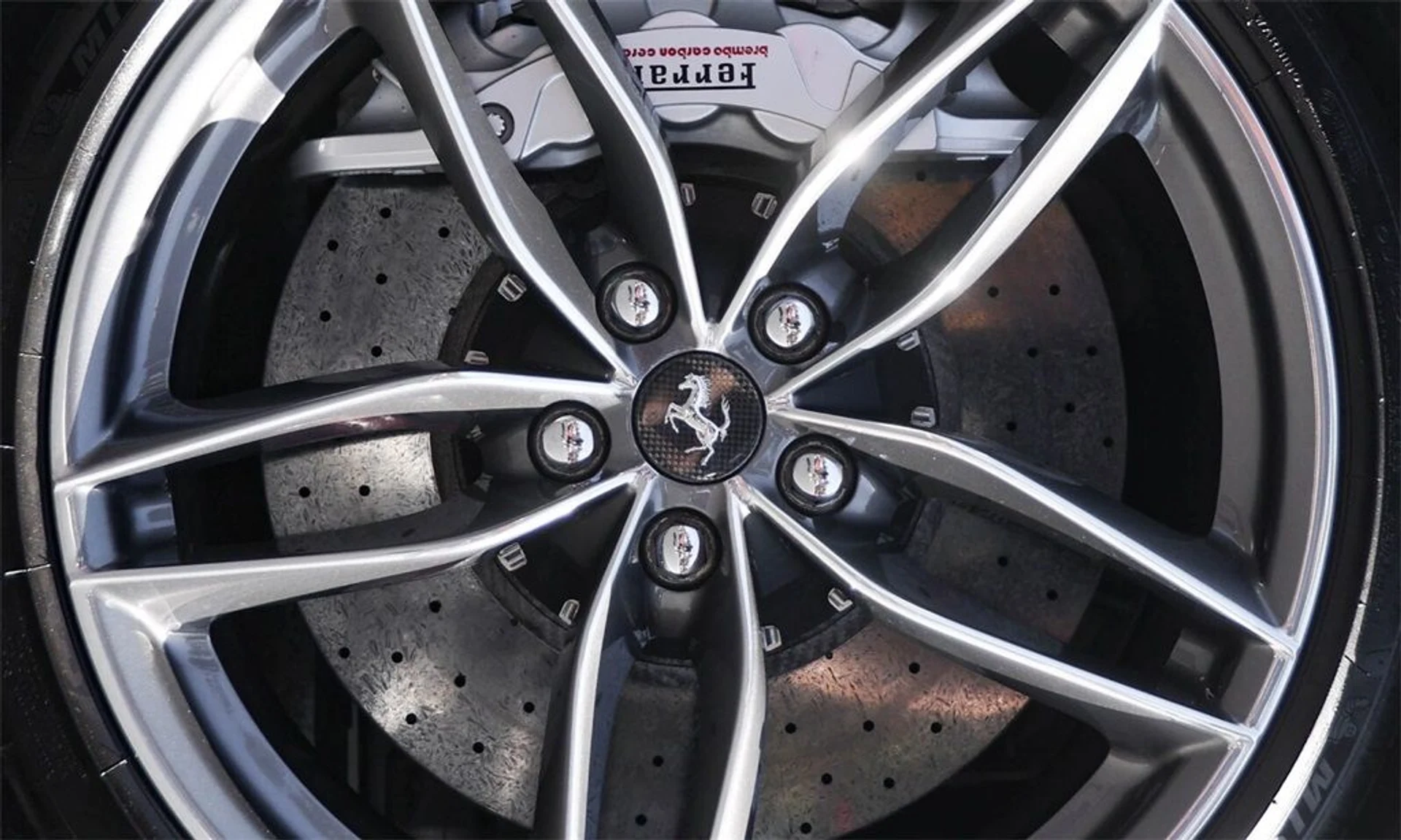 mph011_3252805927_947f060562bf02260094ce551f115193_607133b648