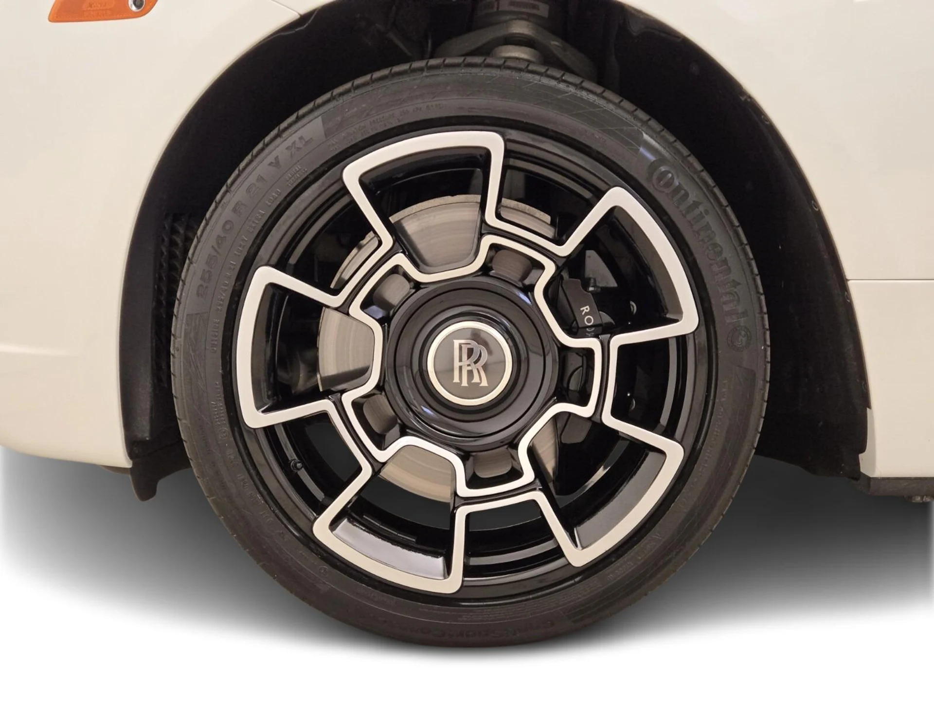 mph011_3252856292_Used_2018_Rolls_Royce_Dawn_1753166194_f204feddb5