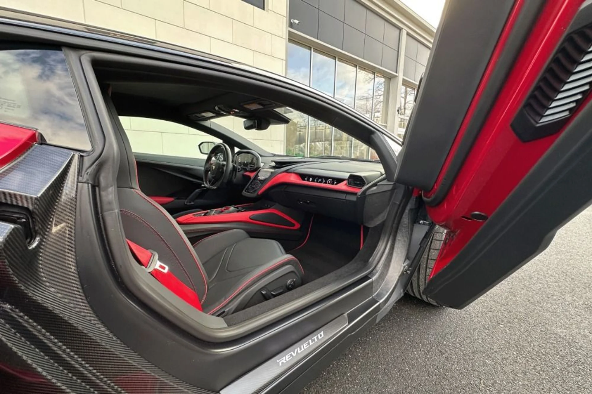 mph011_3254462994_New_2026_Lamborghini_Revuelto_1767896256_bfc92fe85f