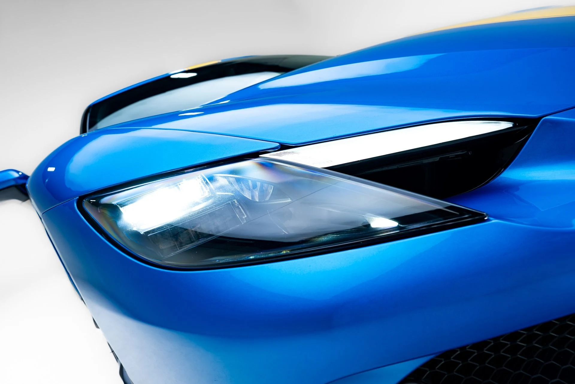 mph011_3255911752_Used_2024_Ferrari_296_GTB_1776787452_433f080cab