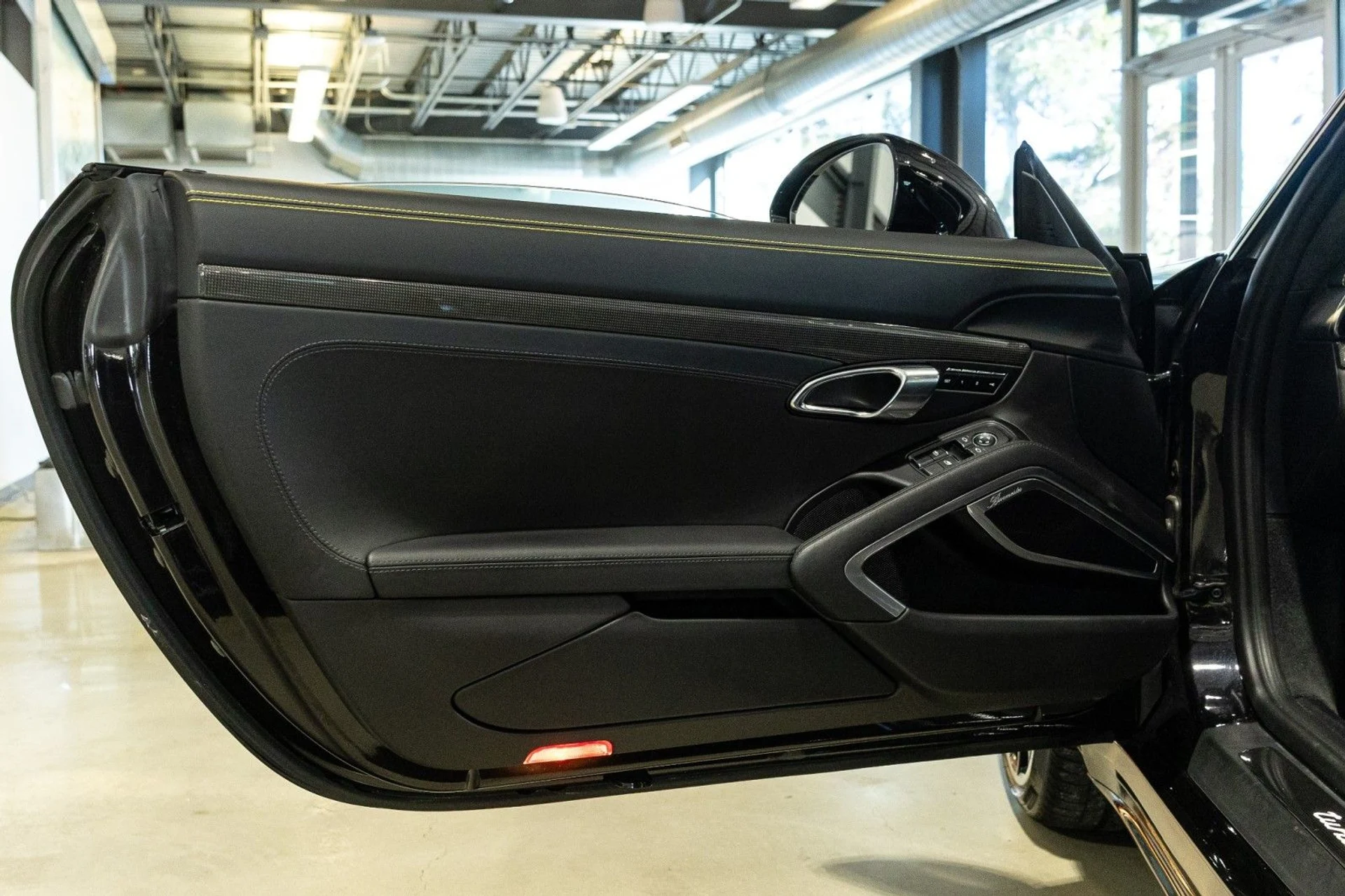 mph011_3256276959_WQ_5b90b4ec16