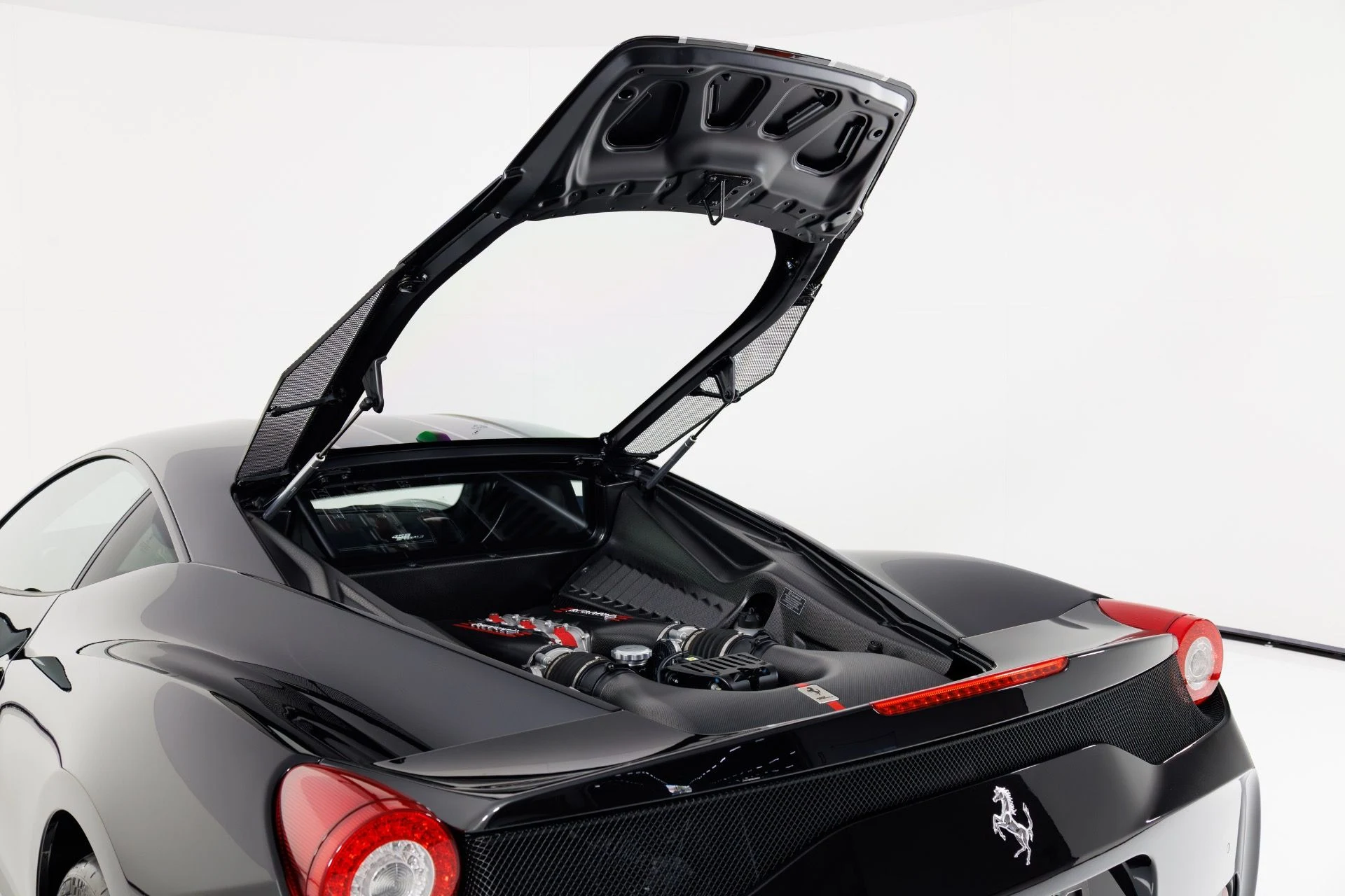 mph011_3256635351_Used_2014_Ferrari_458_Italia_Speciale_1770745782_b853955587