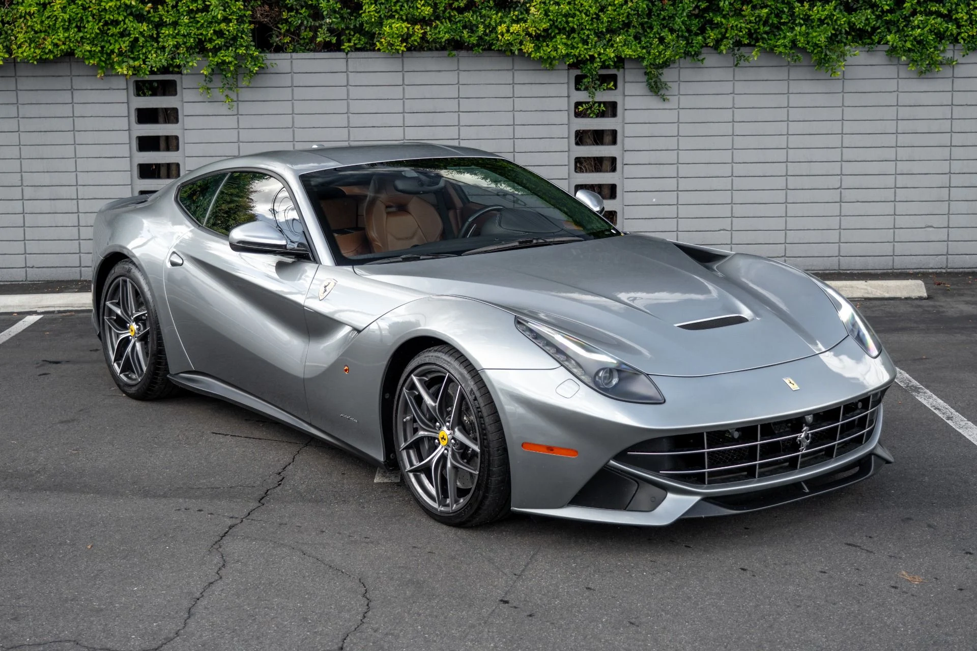 mph011_3257258679_Used_2016_Ferrari_F12berlinetta_1760560536_171934fd67