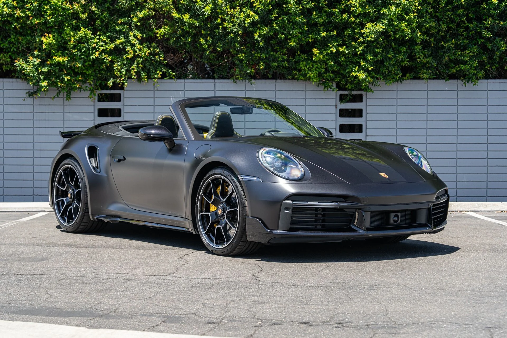 mph011_3260012035_Used_2025_Porsche_911_Turbo_S_1753733823_86e6c38421