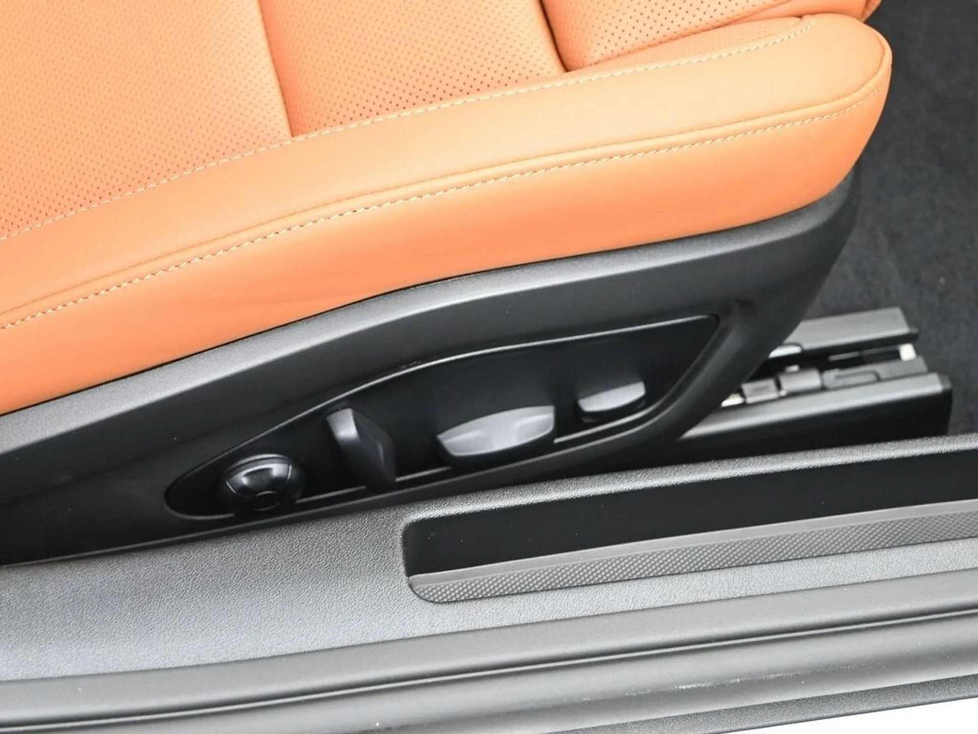 mph011_3262095870_fc1bccd74e0793f6042333fa80053bc2x_973ed16789