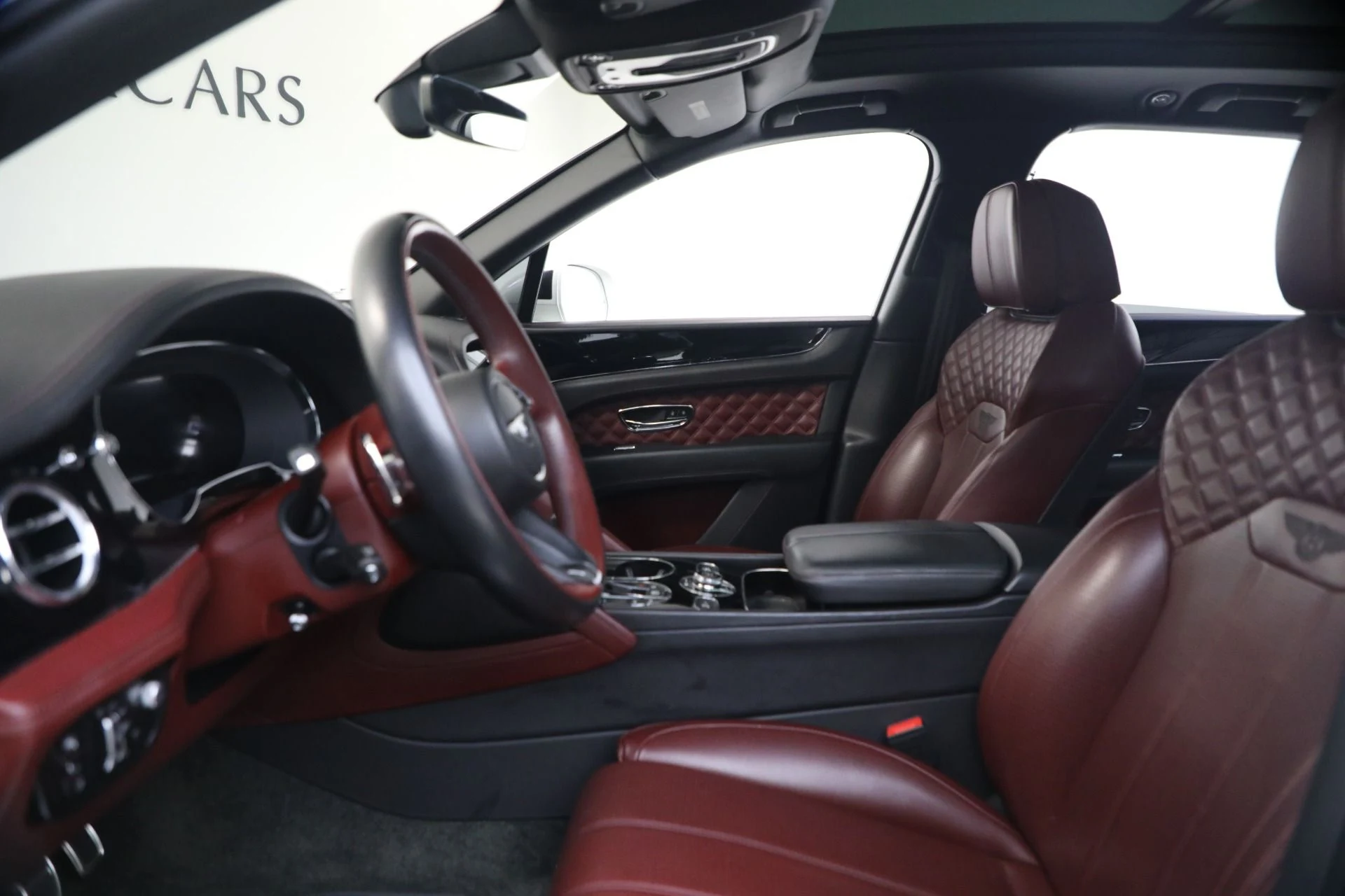 mph011_3268422093_Used_2021_Bentley_Bentayga_V8_1770336382_aa989e55bd