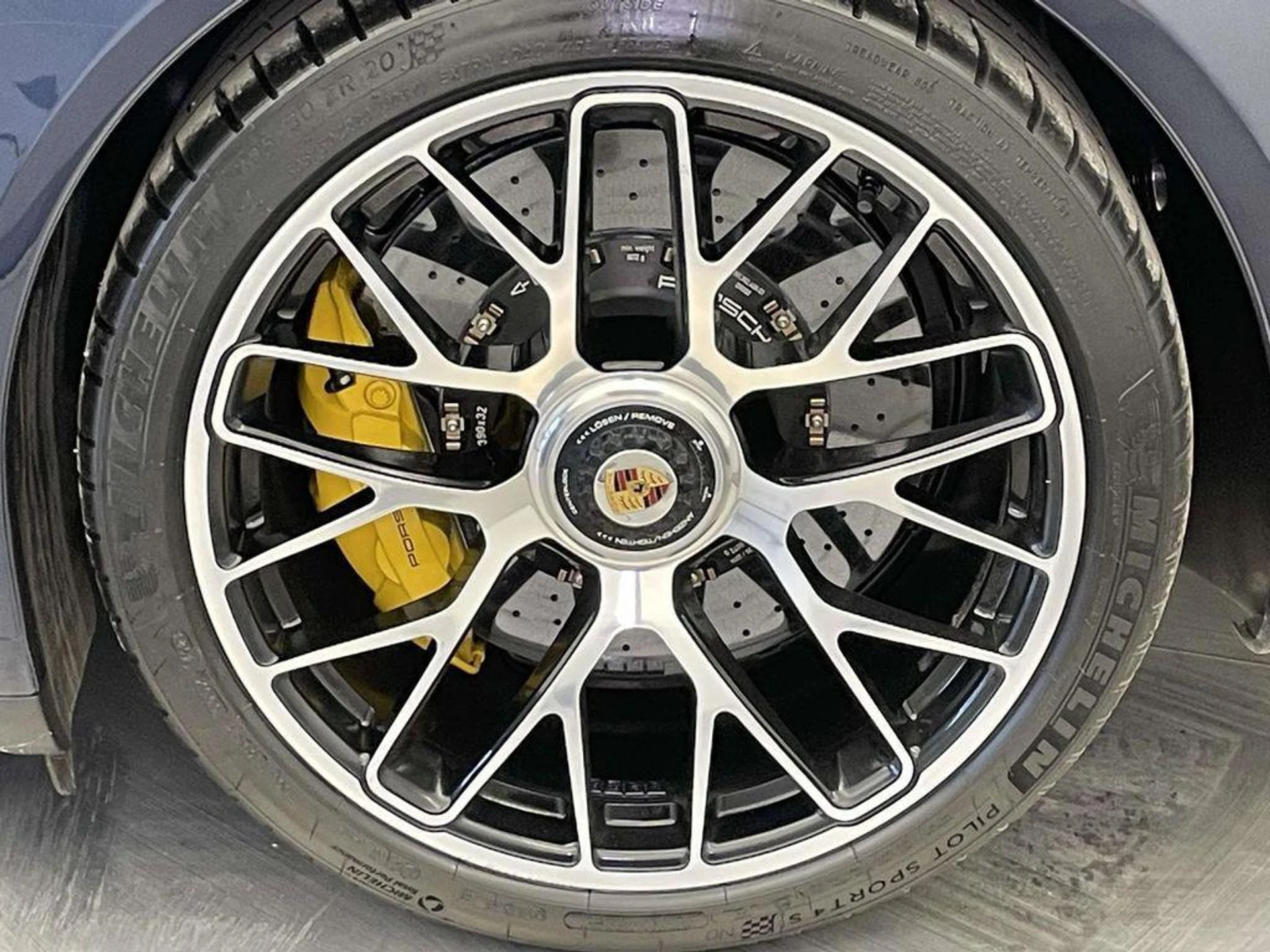 mph011_3269674799_w_CXRC_Xx_Zy692al_J_Ij044_Yx_S0_T44_2cf1d770bb